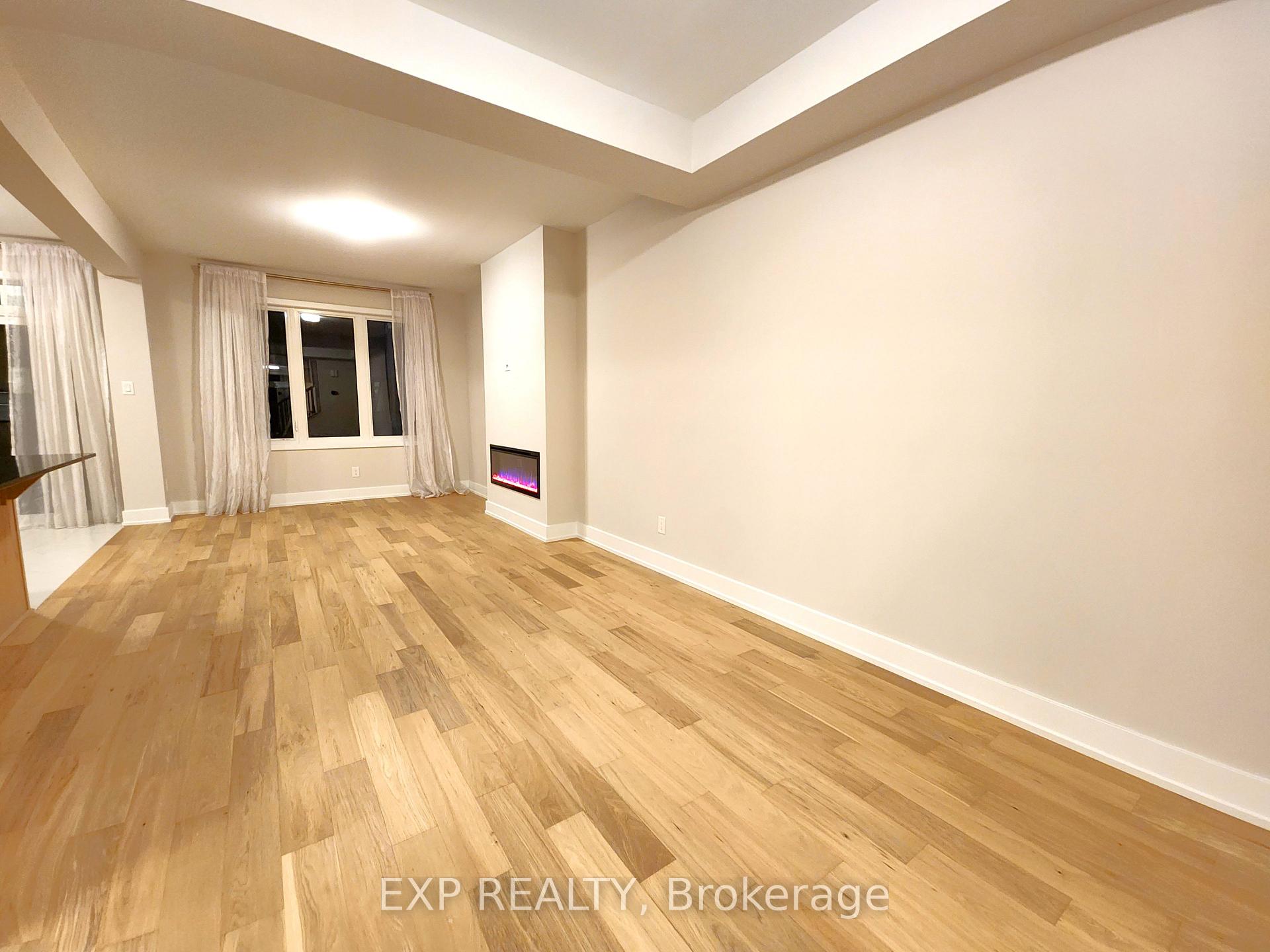 Photo 3 of 658 Fenwick Way, Ottawa, Barrhaven - Stonebridge — HOMEH