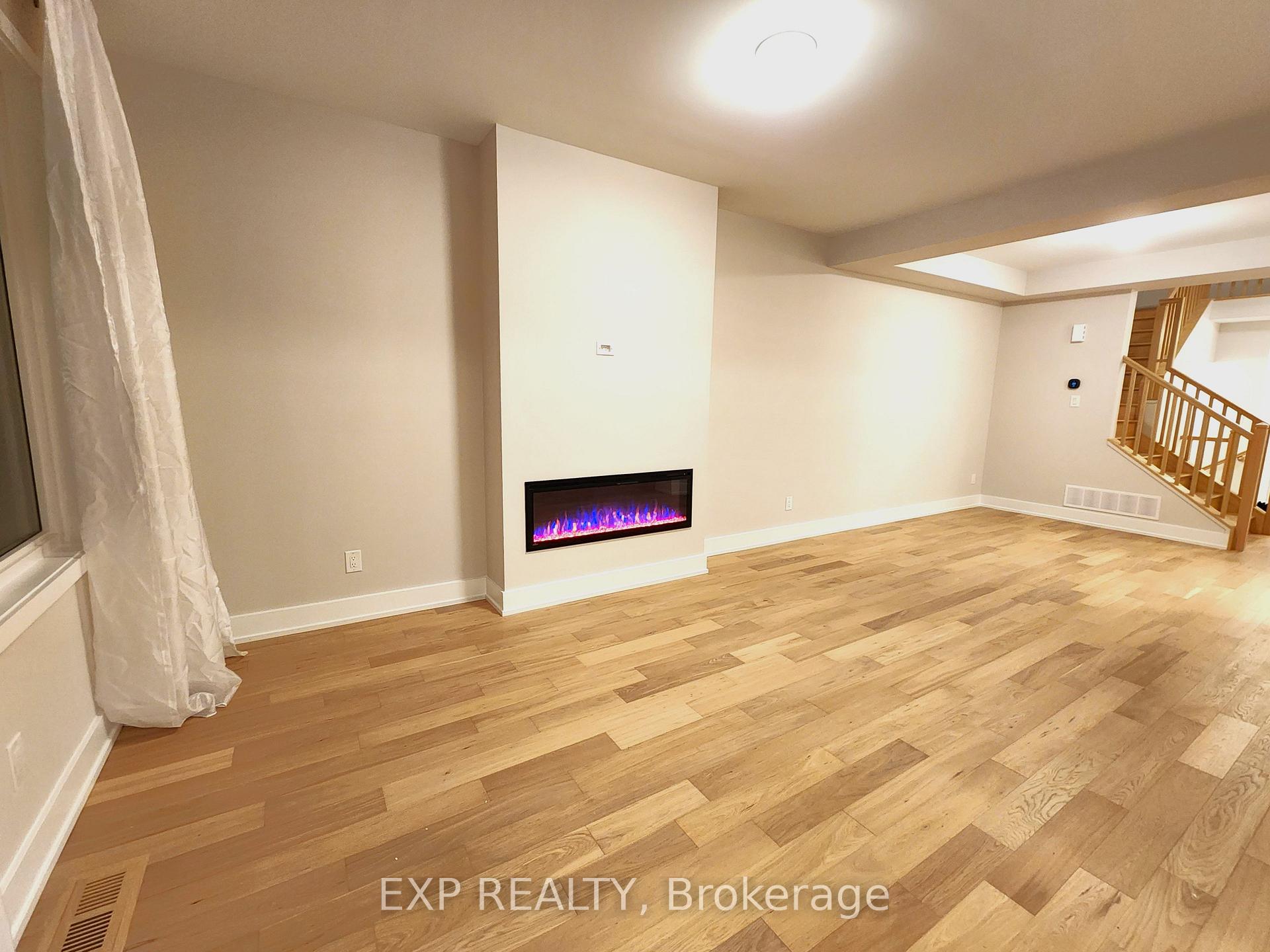 Photo 10 of 658 Fenwick Way, Ottawa, Barrhaven - Stonebridge — HOMEH