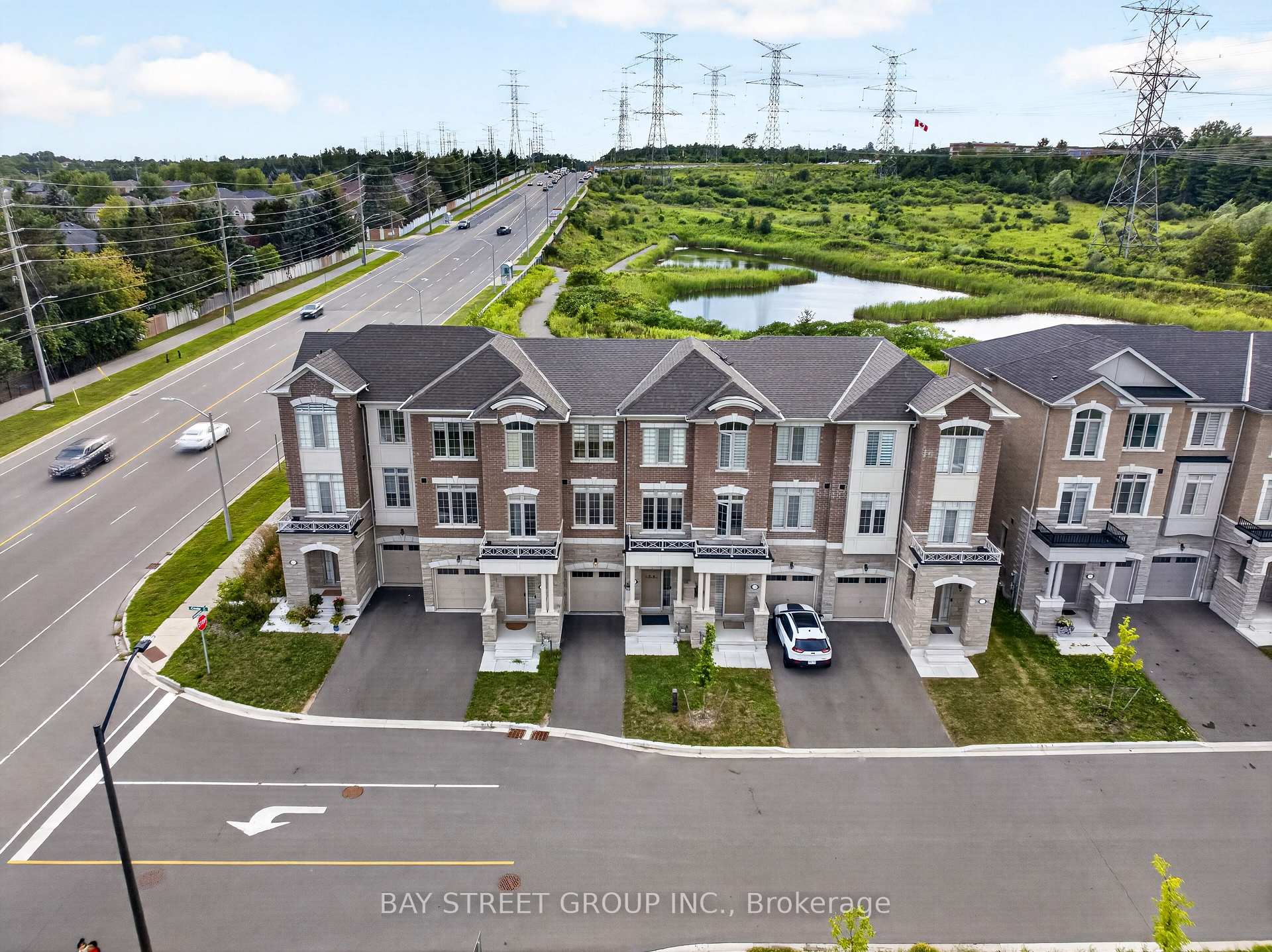 Photo 3 of 39 Coote Court, Ajax, Northwest Ajax — HOMEH