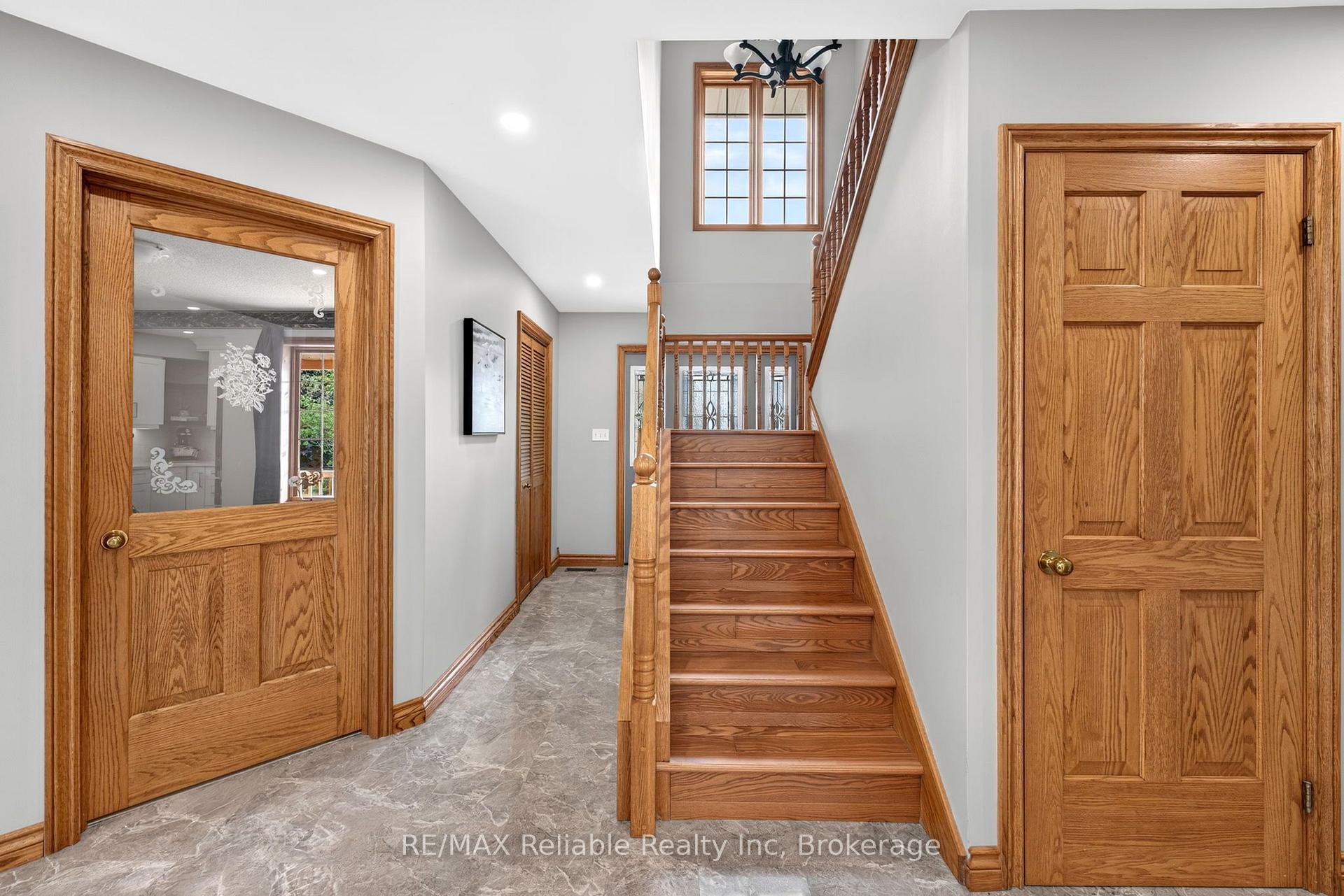 Photo 5 of 43804 Hydro Line Road, Huron East, McKillop — HOMEH