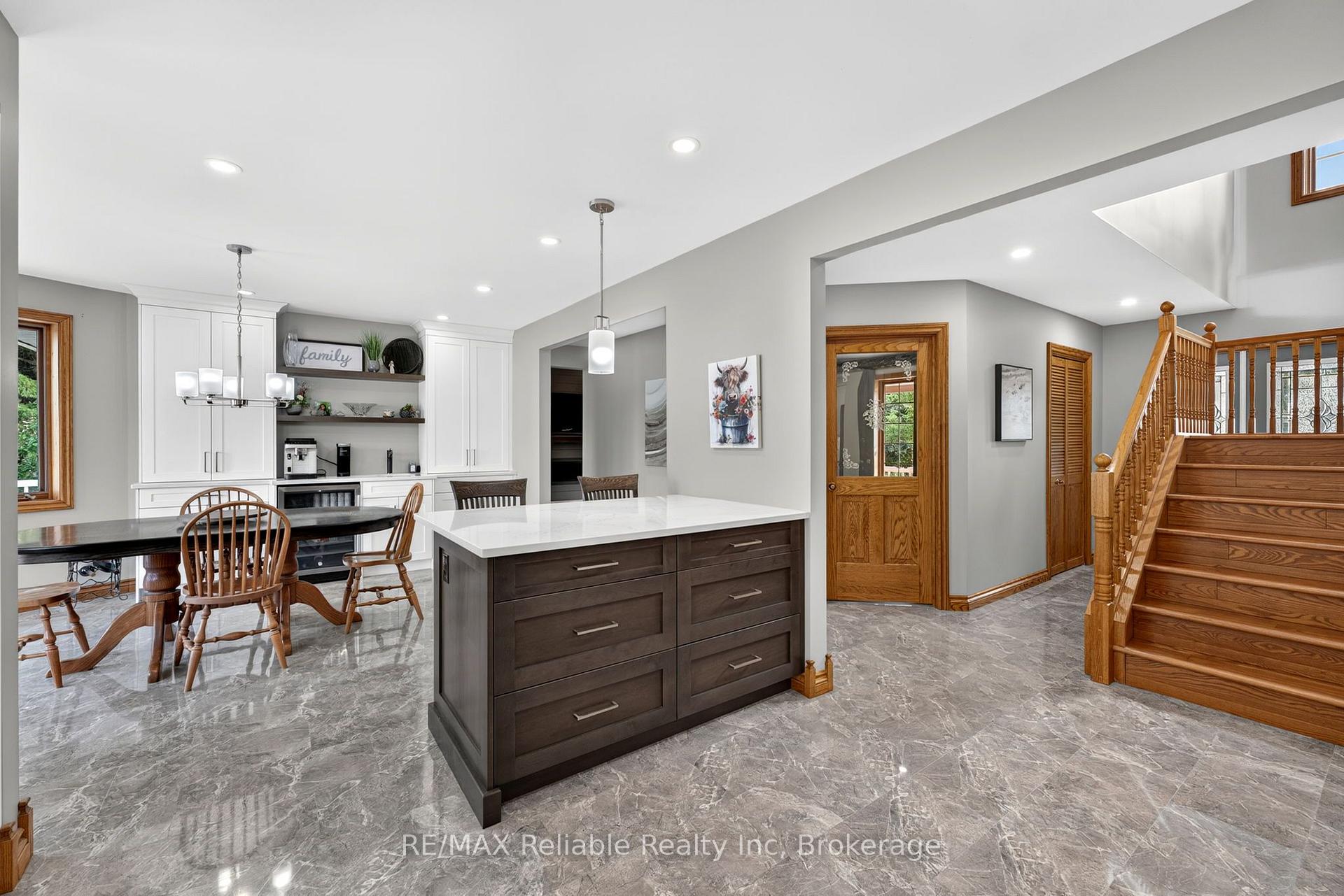 Photo 9 of 43804 Hydro Line Road, Huron East, McKillop — HOMEH