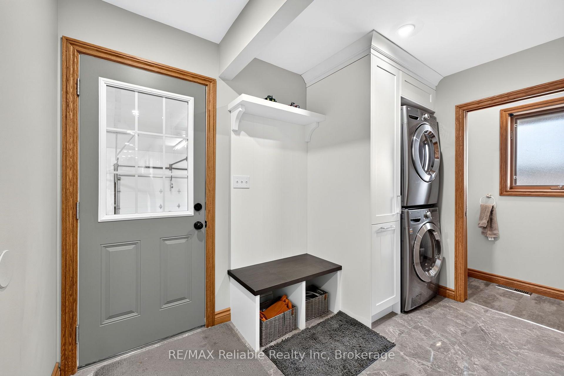 Photo 12 of 43804 Hydro Line Road, Huron East, McKillop — HOMEH