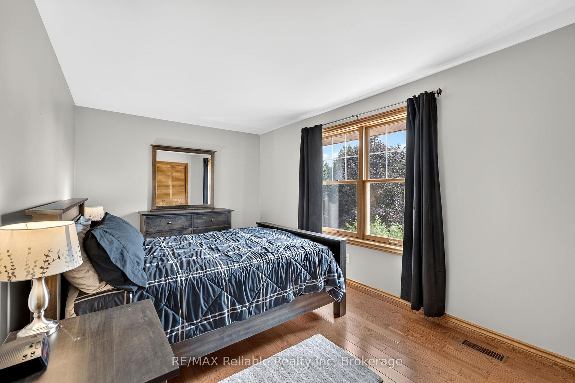 Photo 23 of 43804 Hydro Line Road, Huron East, McKillop — HOMEH
