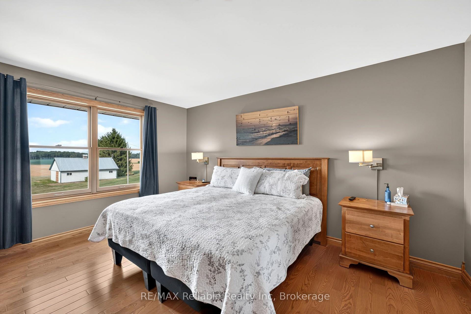 Photo 24 of 43804 Hydro Line Road, Huron East, McKillop — HOMEH