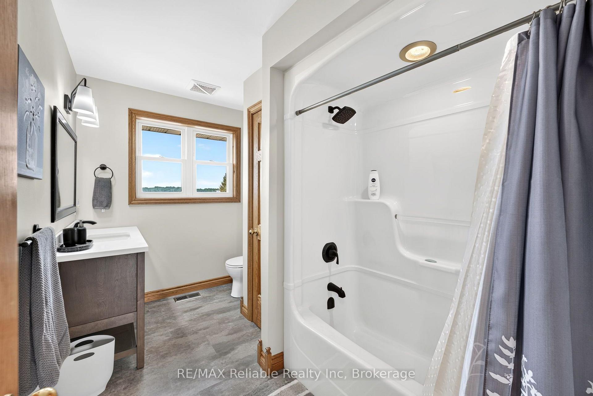 Photo 28 of 43804 Hydro Line Road, Huron East, McKillop — HOMEH