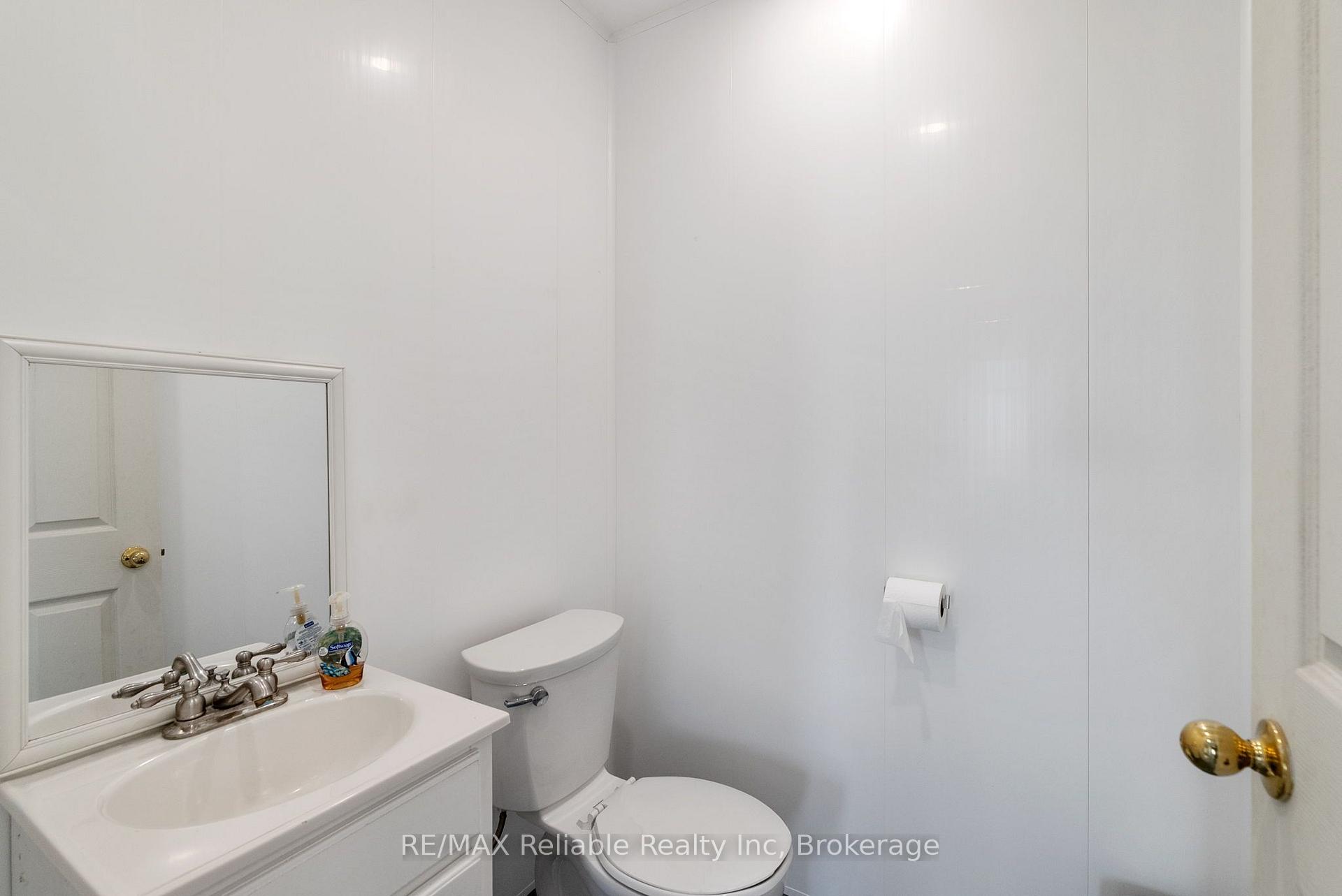 Photo 37 of 43804 Hydro Line Road, Huron East, McKillop — HOMEH