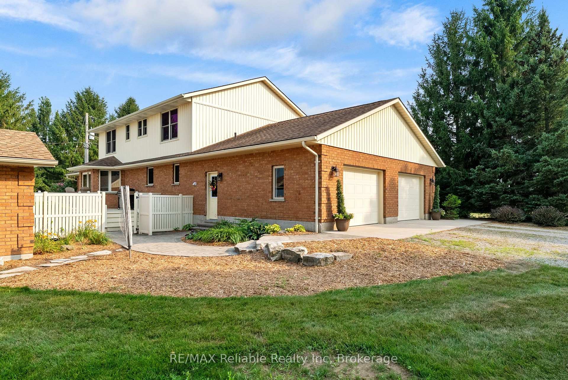 Photo 38 of 43804 Hydro Line Road, Huron East, McKillop — HOMEH