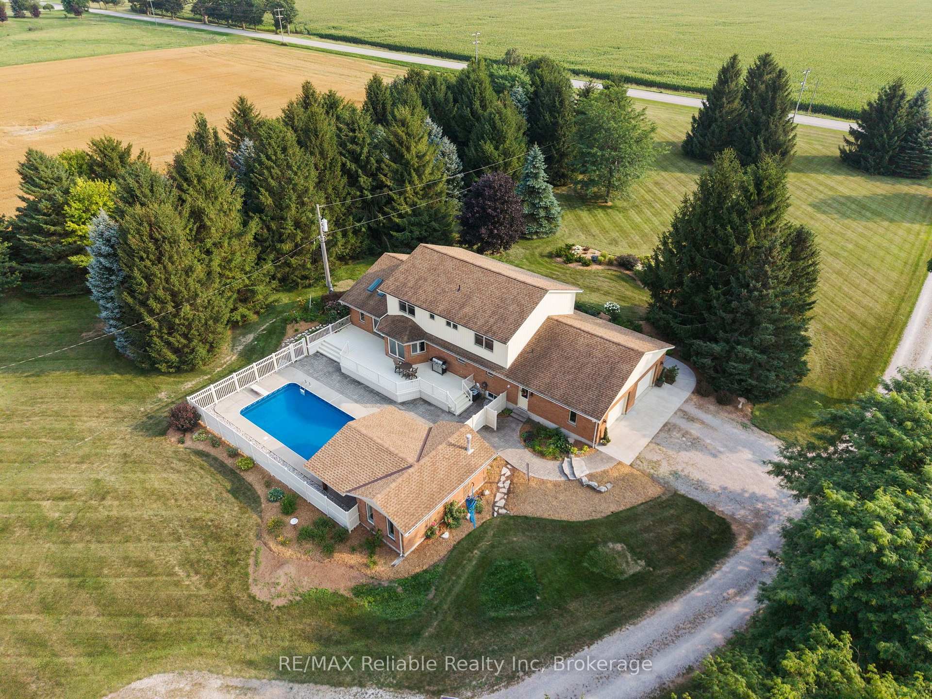 Photo 49 of 43804 Hydro Line Road, Huron East, McKillop — HOMEH