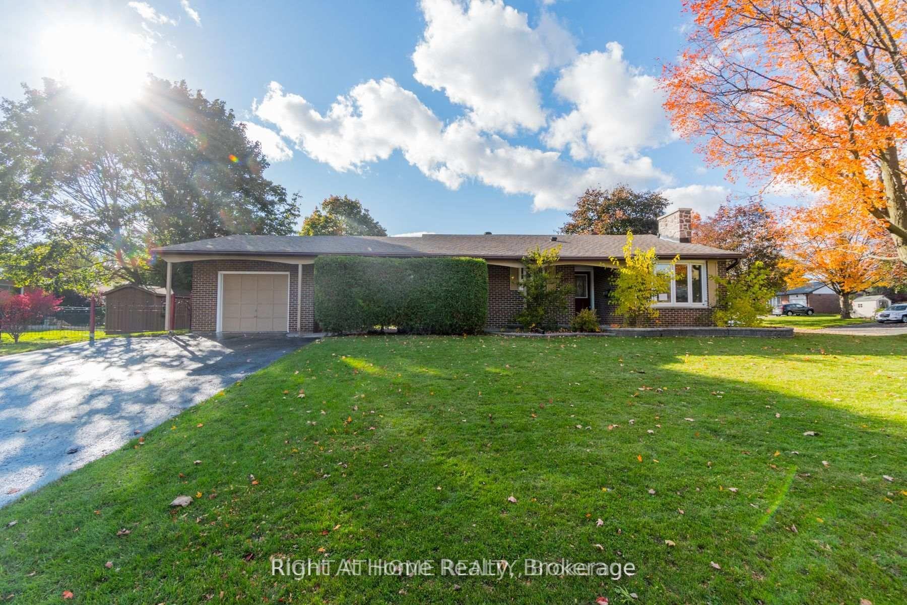 Photo 1 of 899 Florell Drive, Oshawa, Donevan — HOMEH