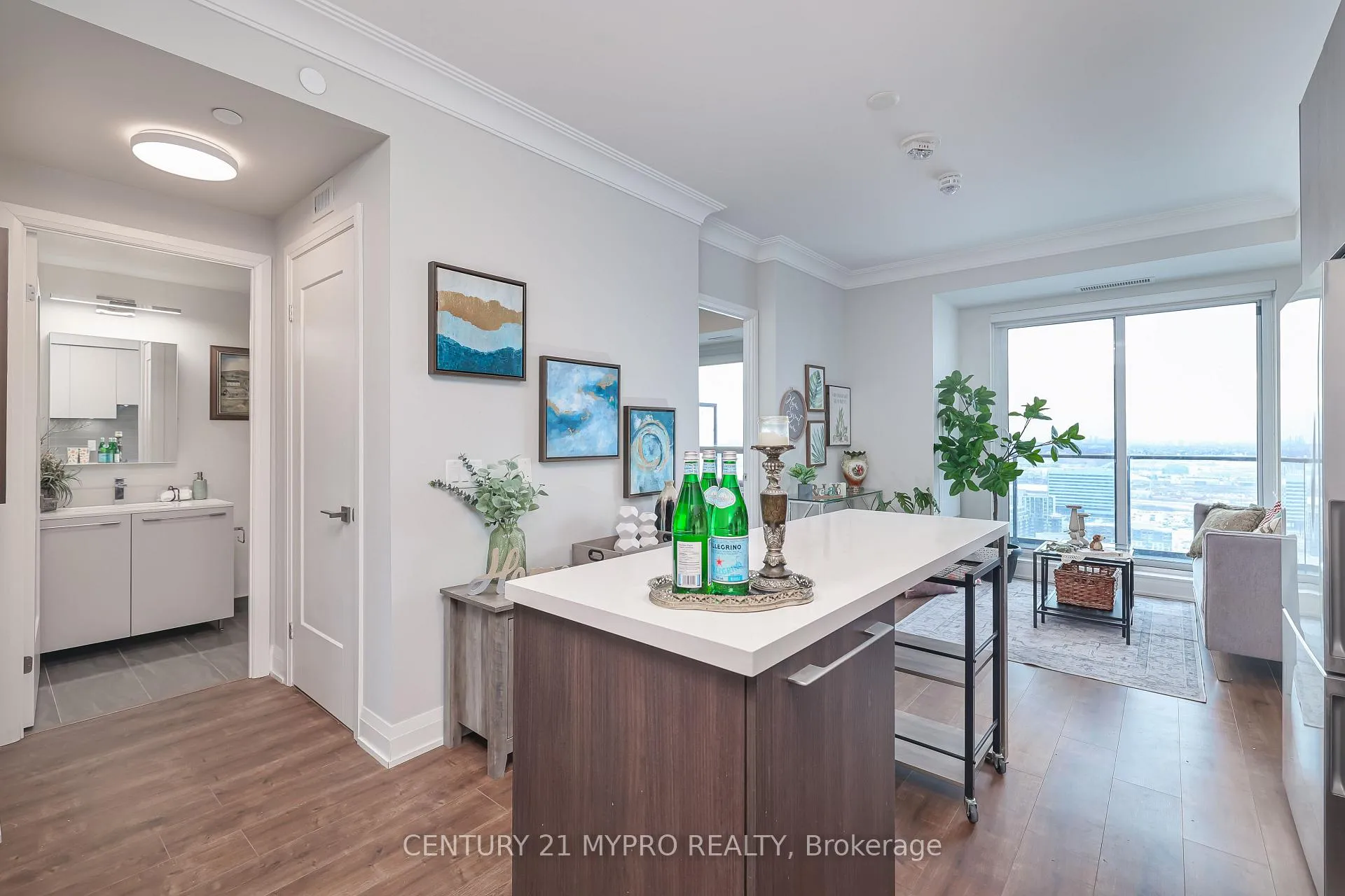 Photo 8 of Unit 3902, 8 Water Walk Drive, Markham, Unionville — HOMEH