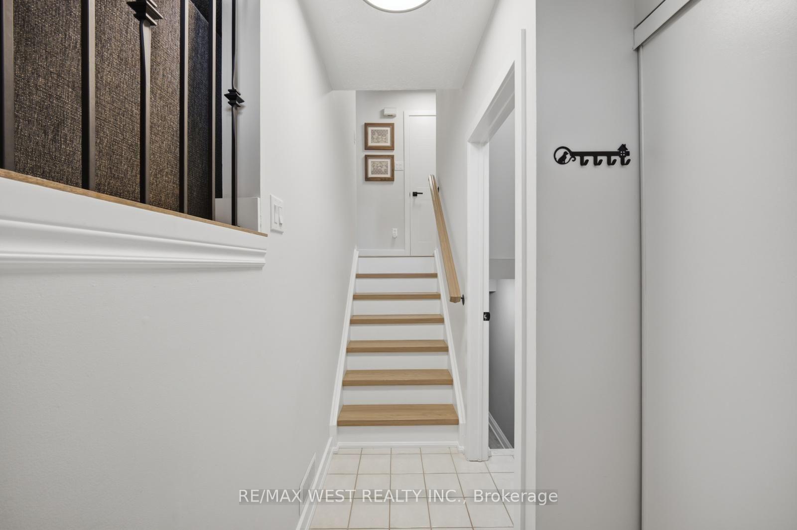 Photo 8 of Unit 10, 5 Spring Street, Orangeville — HOMEH