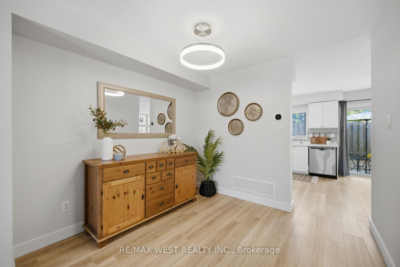 Photo 16 of Unit 10, 5 Spring Street, Orangeville — HOMEH