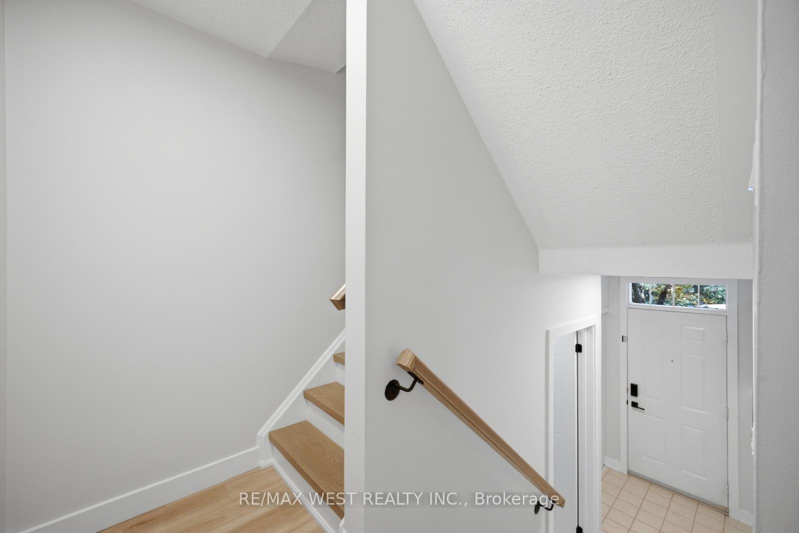 Photo 26 of Unit 10, 5 Spring Street, Orangeville — HOMEH