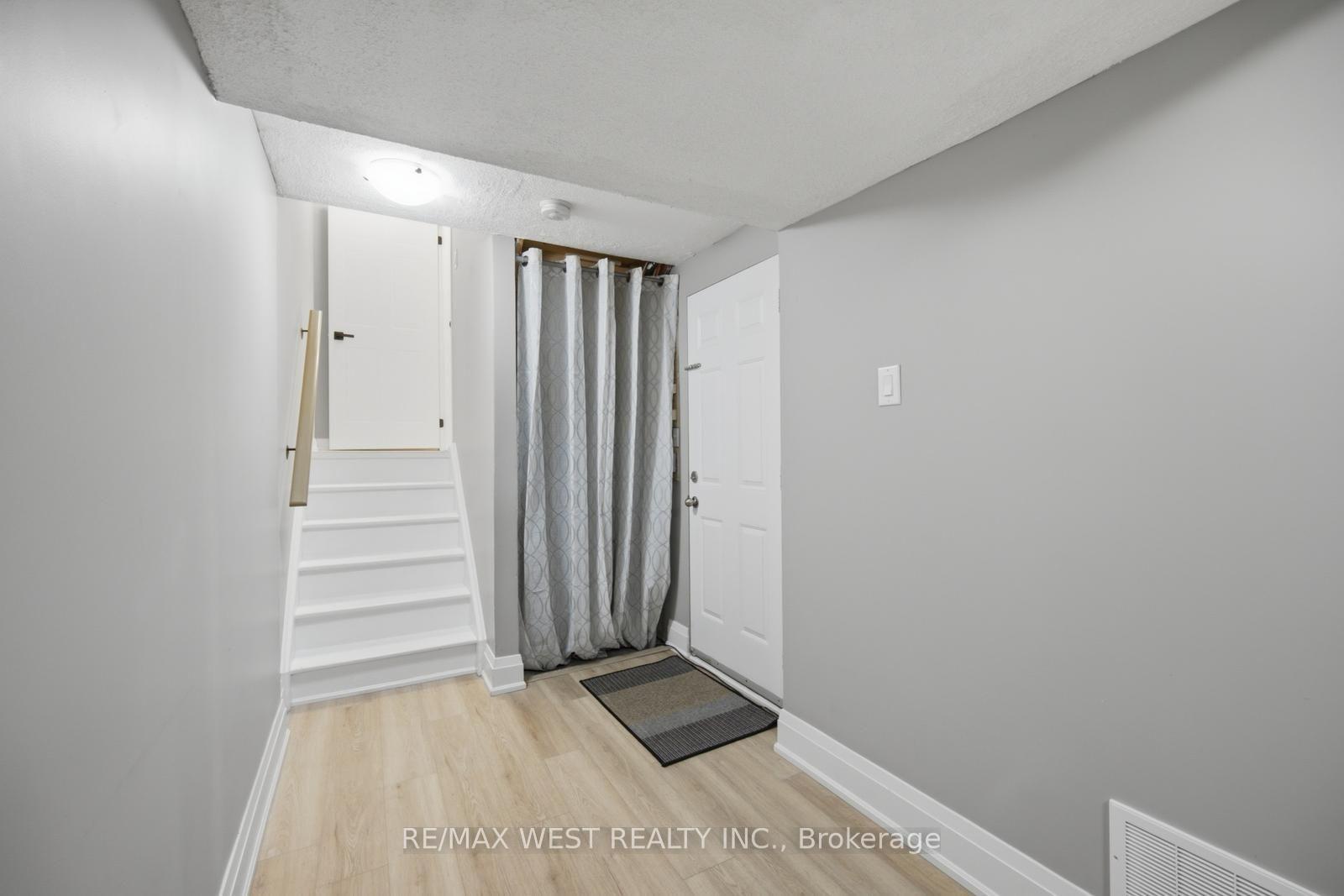Photo 35 of Unit 10, 5 Spring Street, Orangeville — HOMEH
