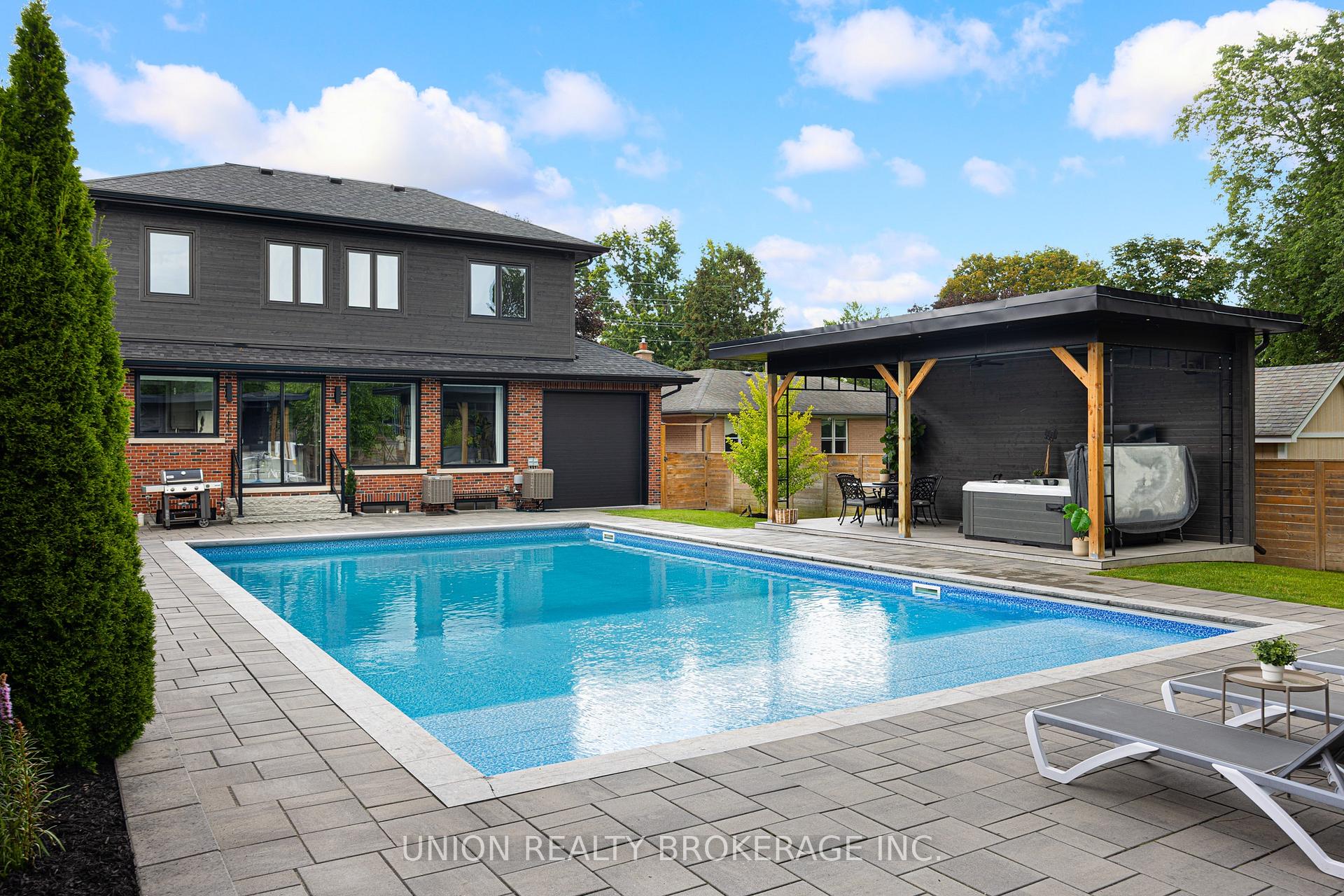 Photo of 400 Rouge Hills Drive