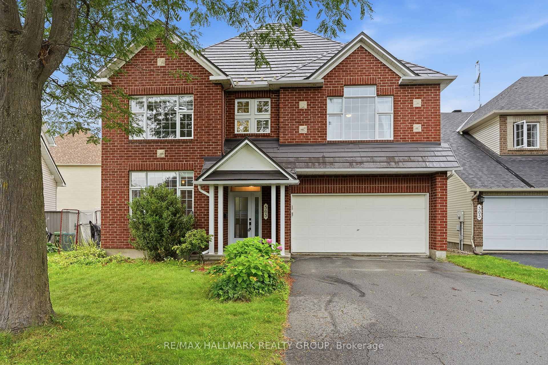 Photo 1 of 563 Evangeline Street, Ottawa, Avalon East — HOMEH