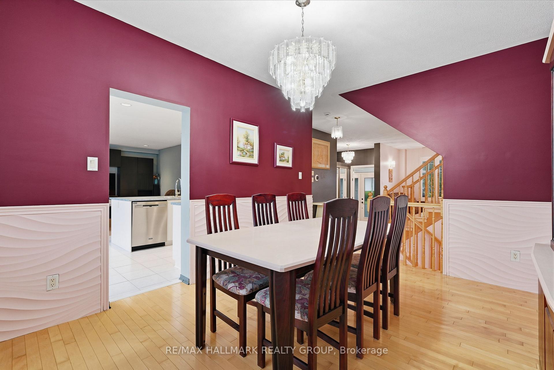 Photo 13 of 563 Evangeline Street, Ottawa, Avalon East — HOMEH