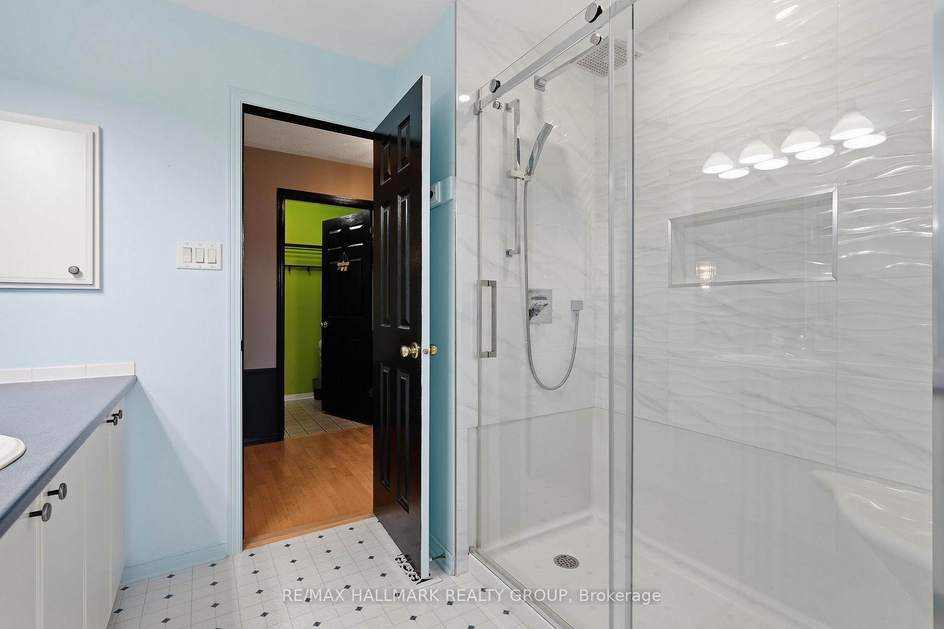 Photo 25 of 563 Evangeline Street, Ottawa, Avalon East — HOMEH