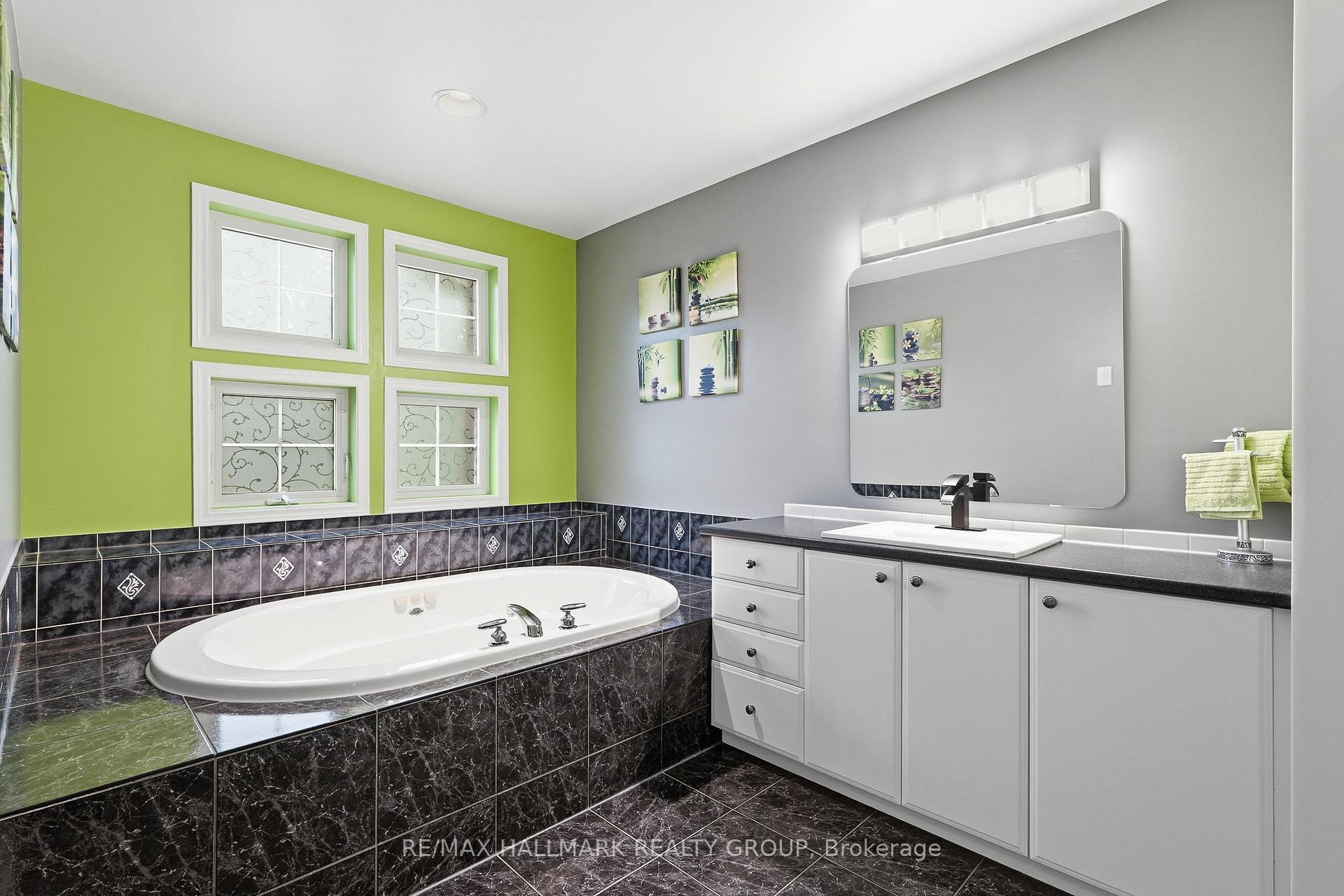 Photo 29 of 563 Evangeline Street, Ottawa, Avalon East — HOMEH