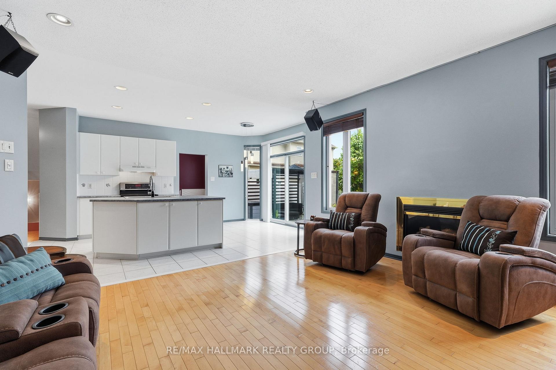 Photo 33 of 563 Evangeline Street, Ottawa, Avalon East — HOMEH