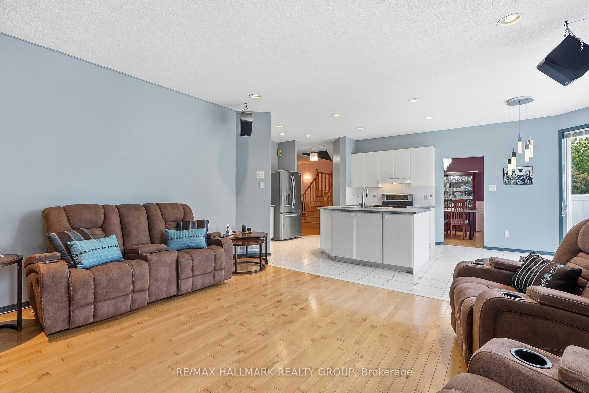 Photo 34 of 563 Evangeline Street, Ottawa, Avalon East — HOMEH
