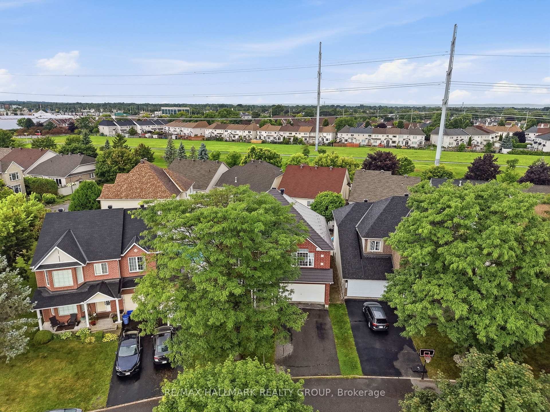 Photo 42 of 563 Evangeline Street, Ottawa, Avalon East — HOMEH