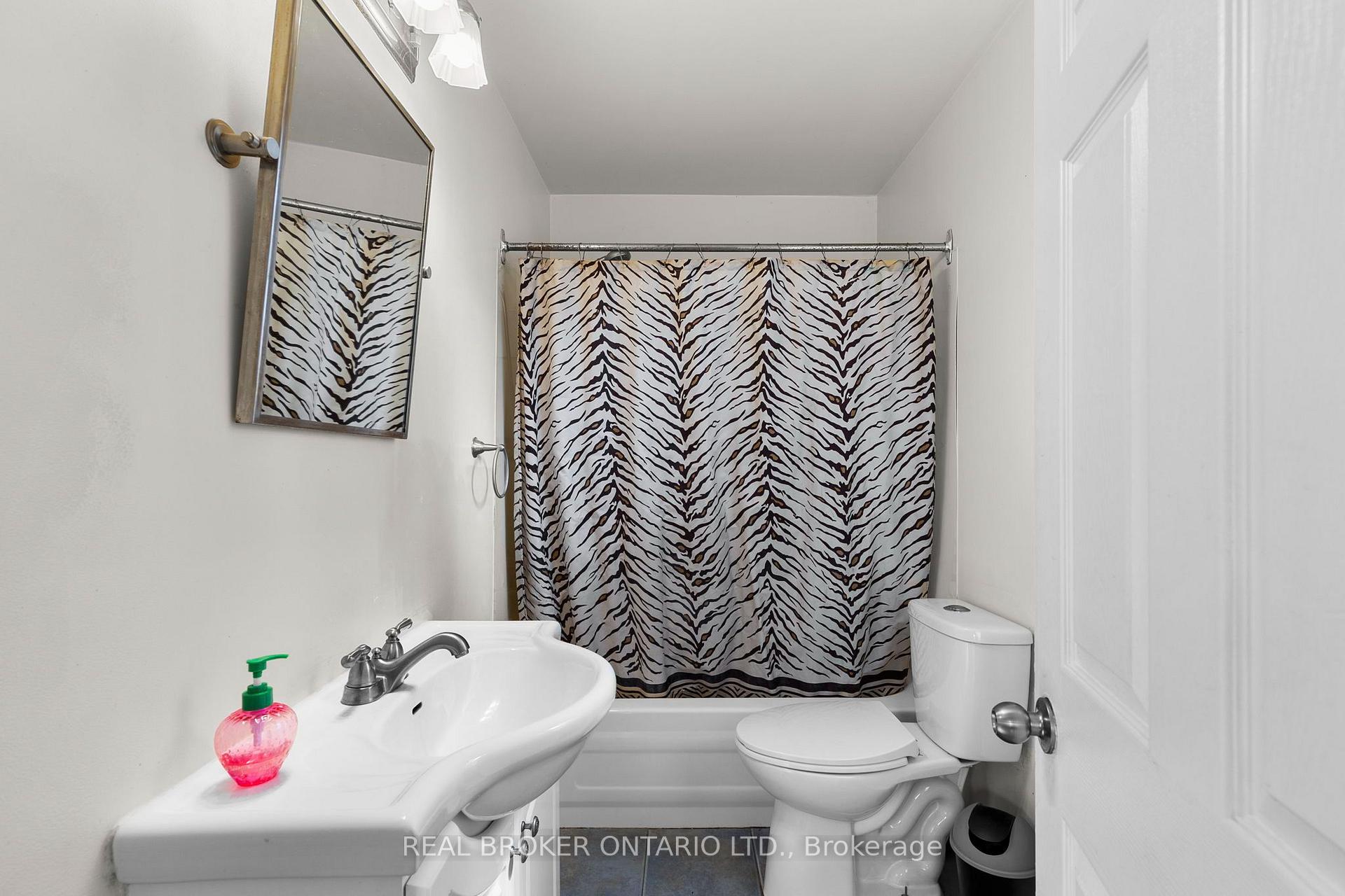Photo 18 of 345 East Street, Orillia — HOMEH