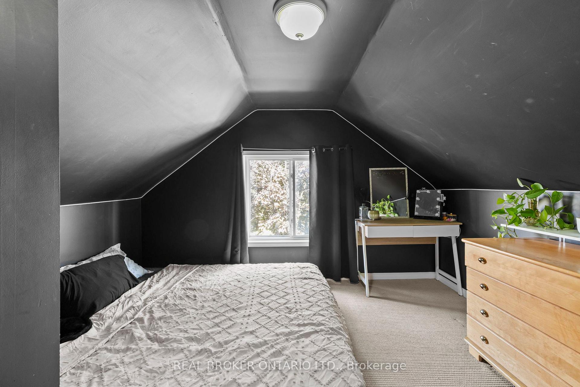 Photo 19 of 345 East Street, Orillia — HOMEH