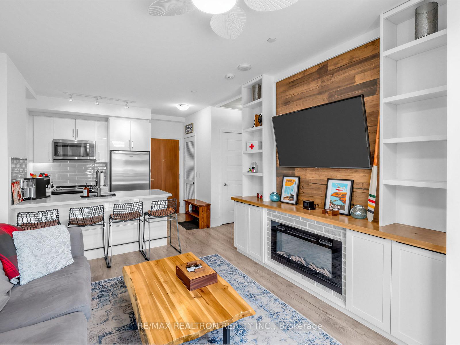 Photo 6 of Unit B419, 271 Sea Ray Avenue, Innisfil, Rural Innisfil — HOMEH