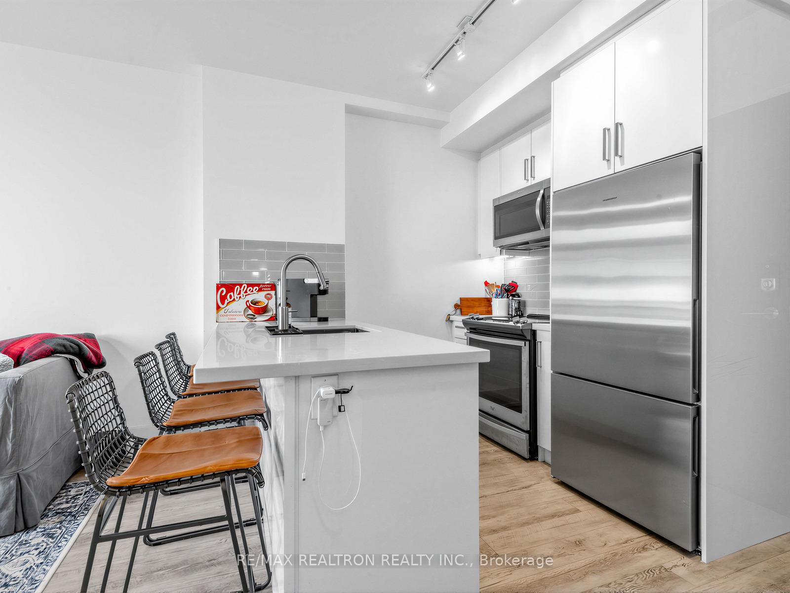 Photo 9 of Unit B419, 271 Sea Ray Avenue, Innisfil, Rural Innisfil — HOMEH