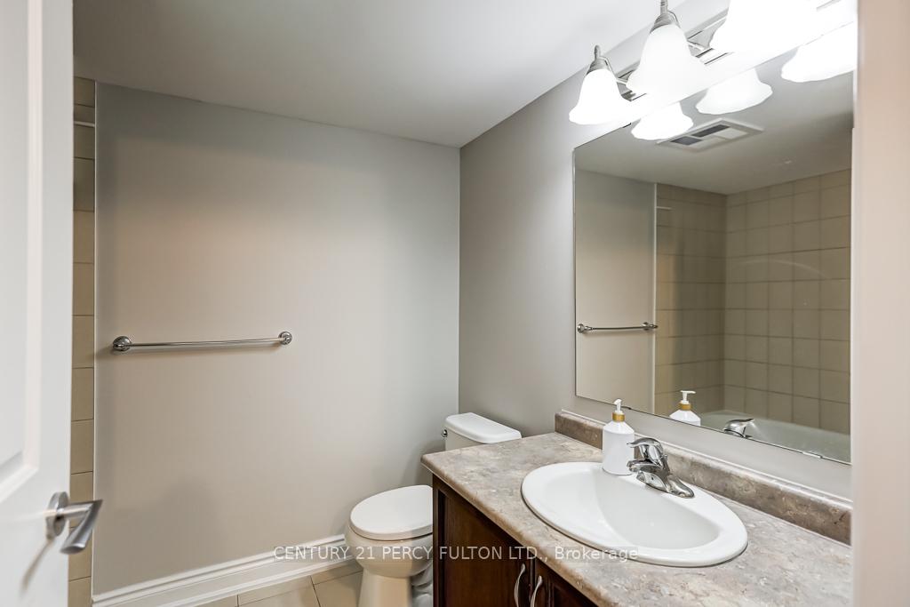 Photo 33 of Unit 304, 149 Church Street, King, Schomberg — HOMEH