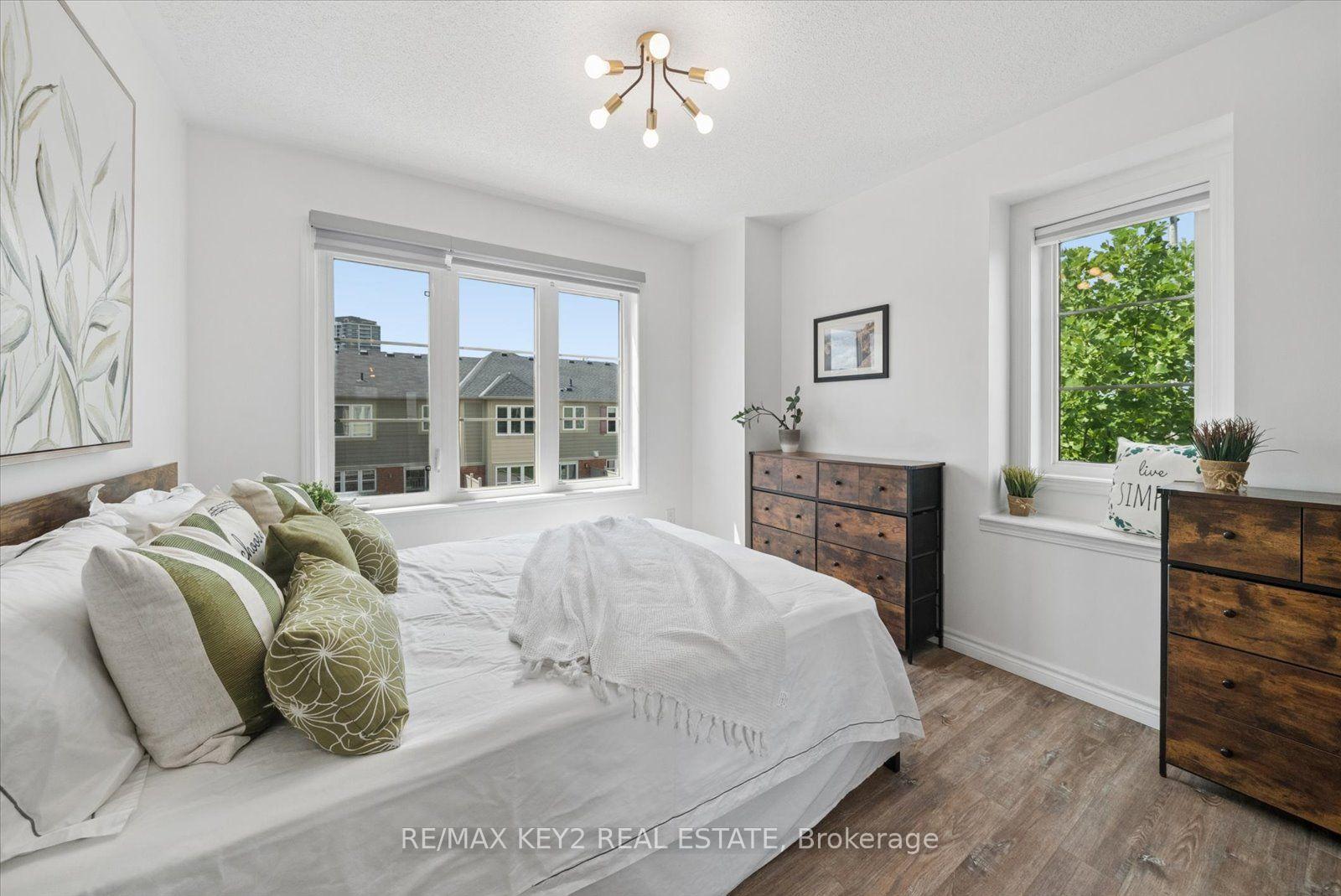 Photo 32 of 612 Gervais Terrace, Milton, Coates — HOMEH