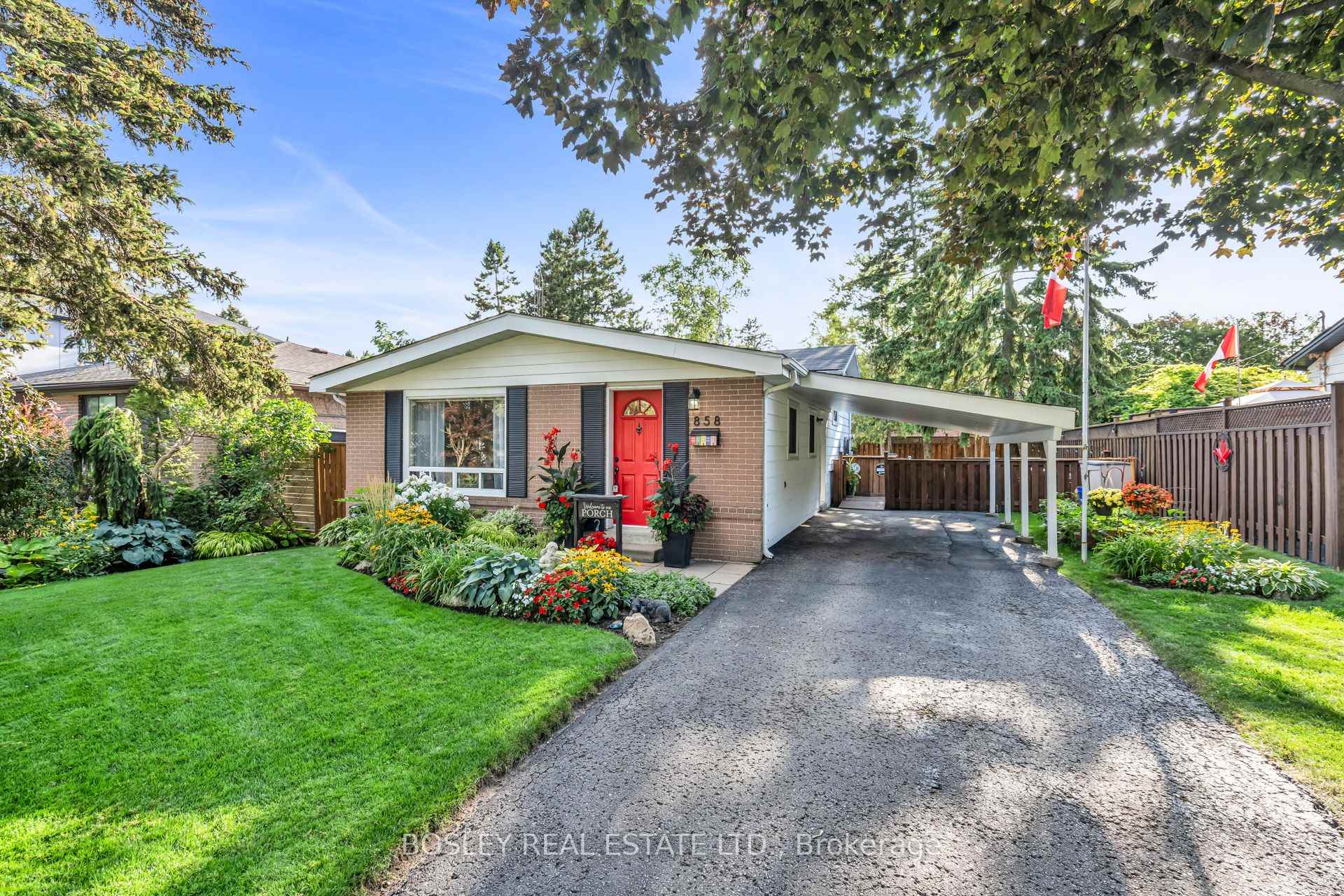 Photo 3 of 858 Modlin Road, Pickering, Bay Ridges — HOMEH
