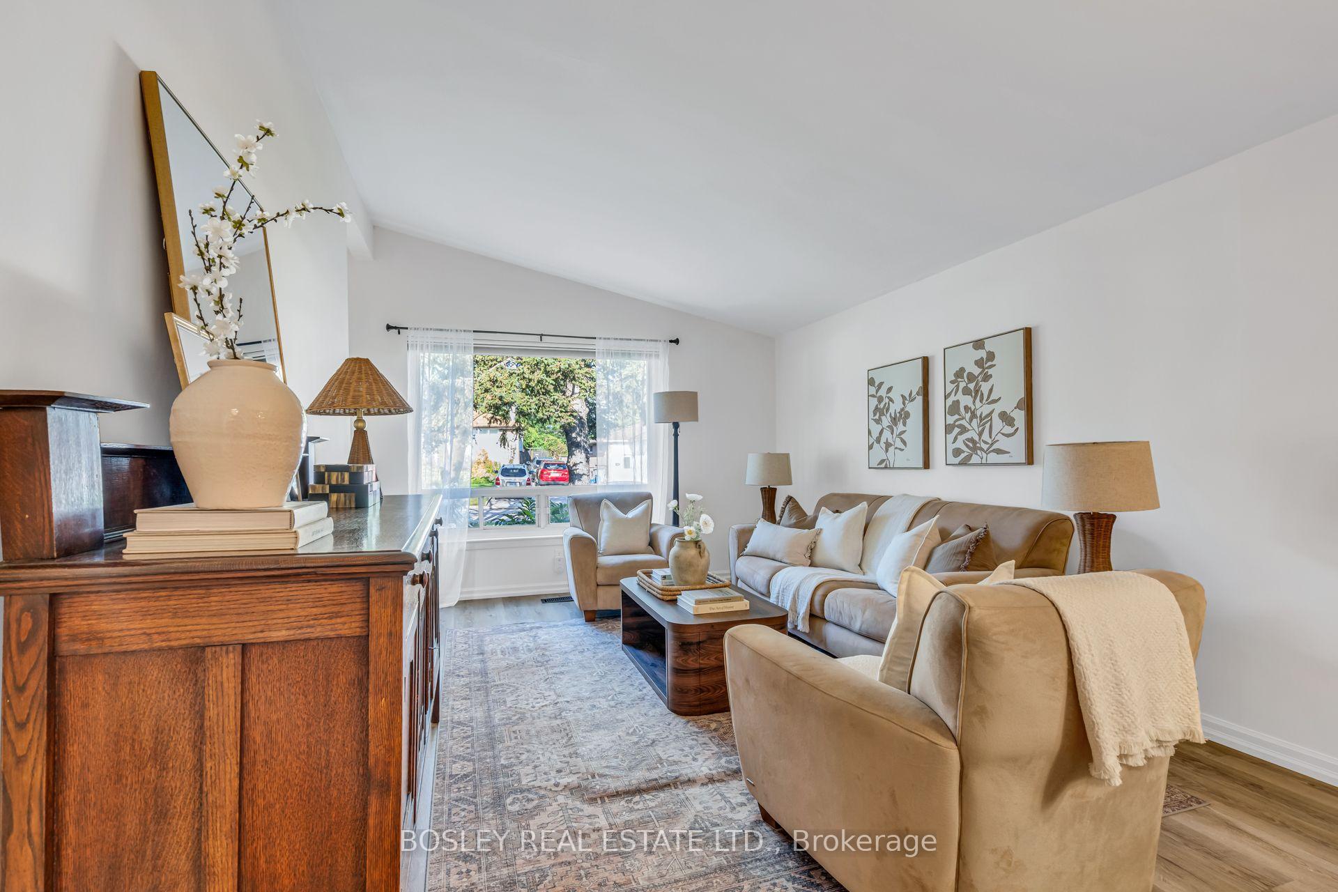 Photo 11 of 858 Modlin Road, Pickering, Bay Ridges — HOMEH