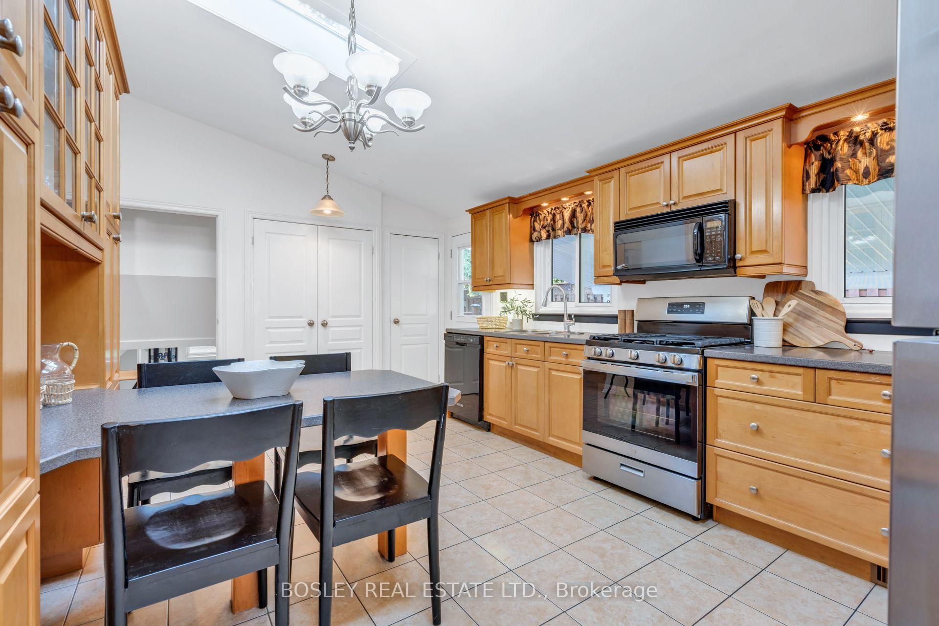 Photo 20 of 858 Modlin Road, Pickering, Bay Ridges — HOMEH