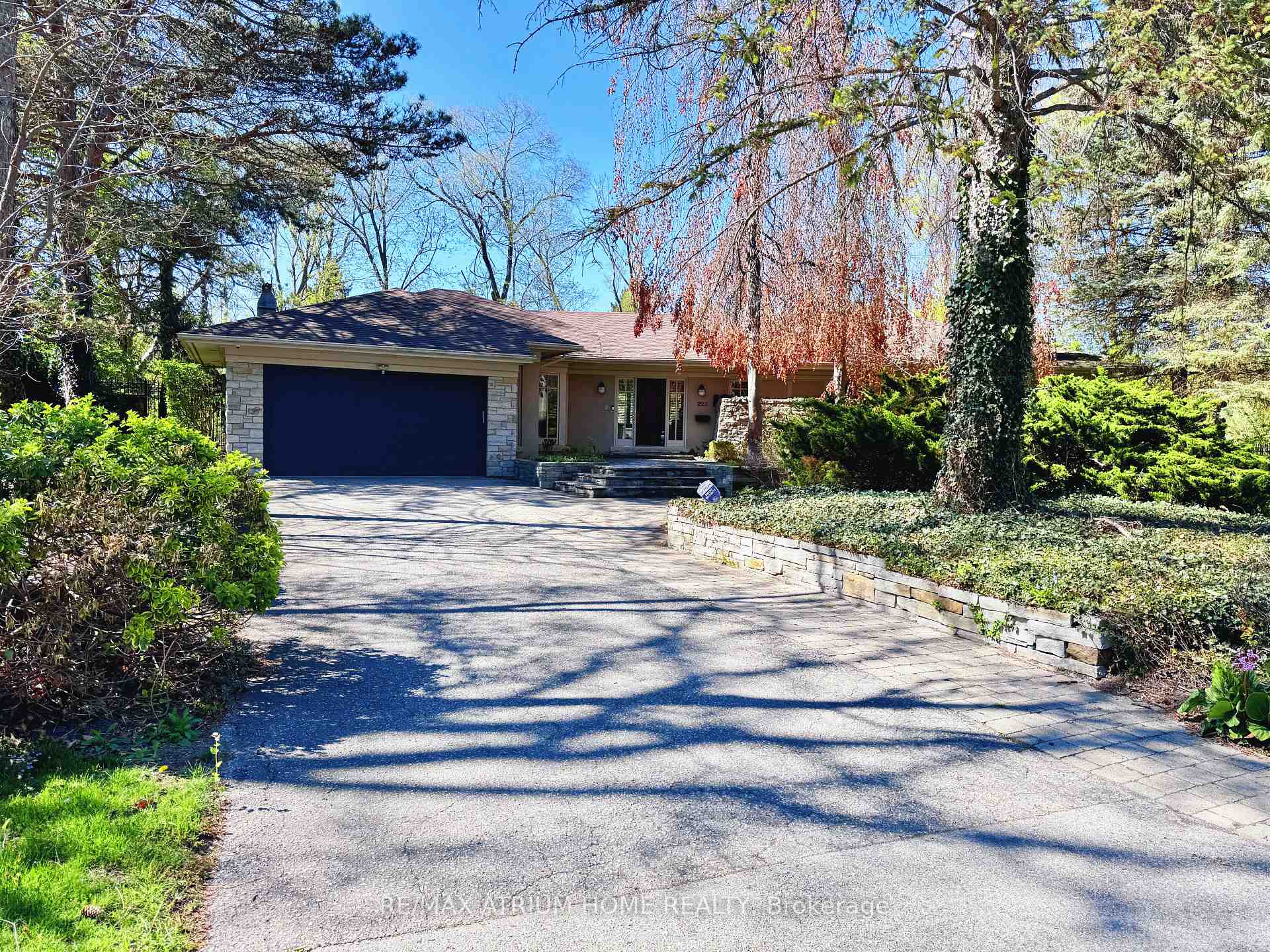 Photo of 223 Trelawn Avenue