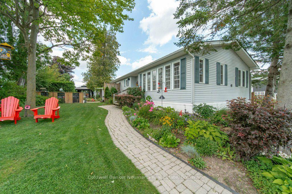Photo 3 of 41 Trillium Beach Drive Pvt, Puslinch, Rural Puslinch East — HOMEH