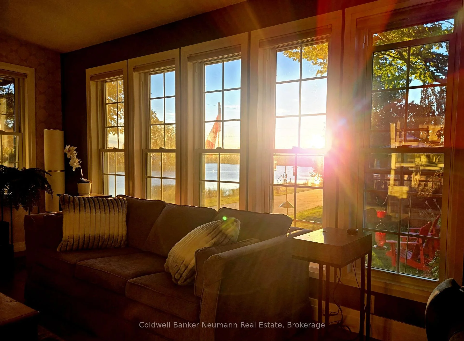 Photo 1 of 41 Trillium Beach Drive Pvt, Puslinch, Rural Puslinch East — HOMEH