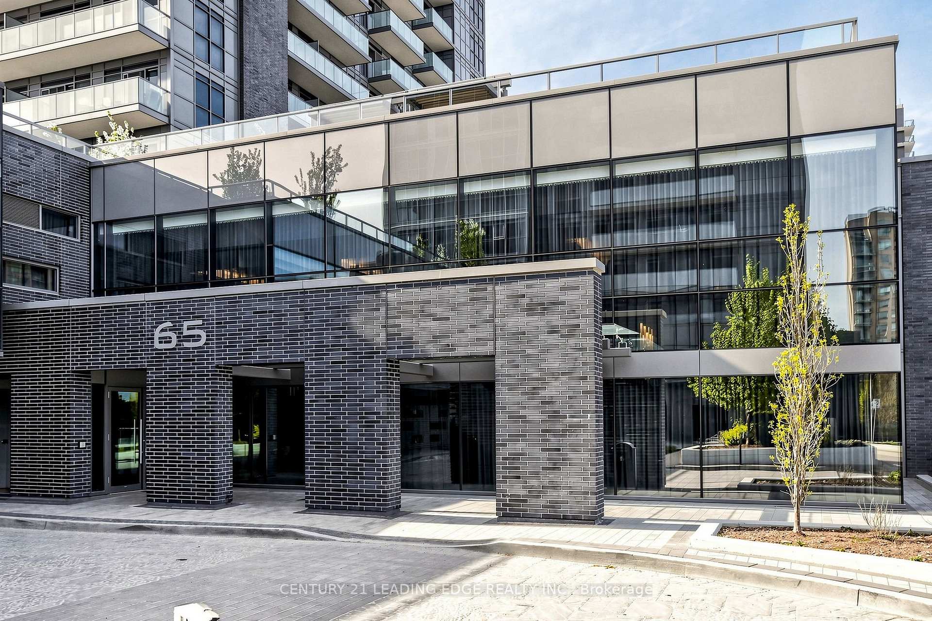 Photo 2 of Unit 801, 65 Oneida Crescent, Richmond Hill, Langstaff — HOMEH