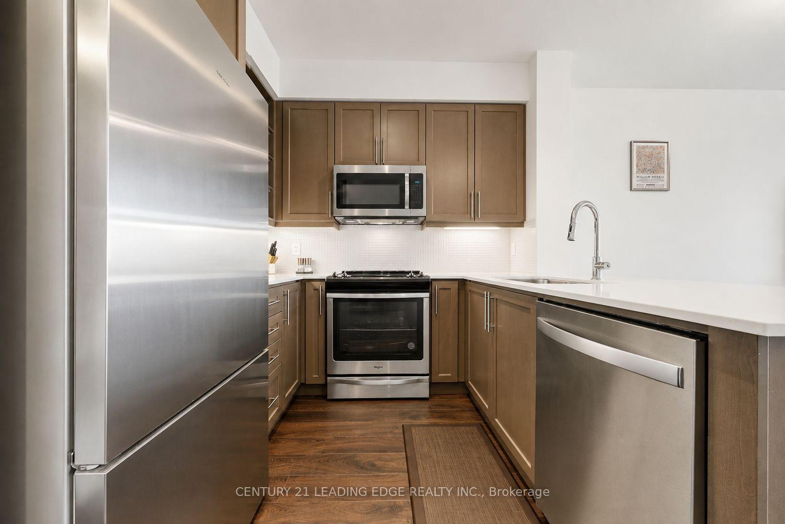 Photo 11 of Unit 801, 65 Oneida Crescent, Richmond Hill, Langstaff — HOMEH