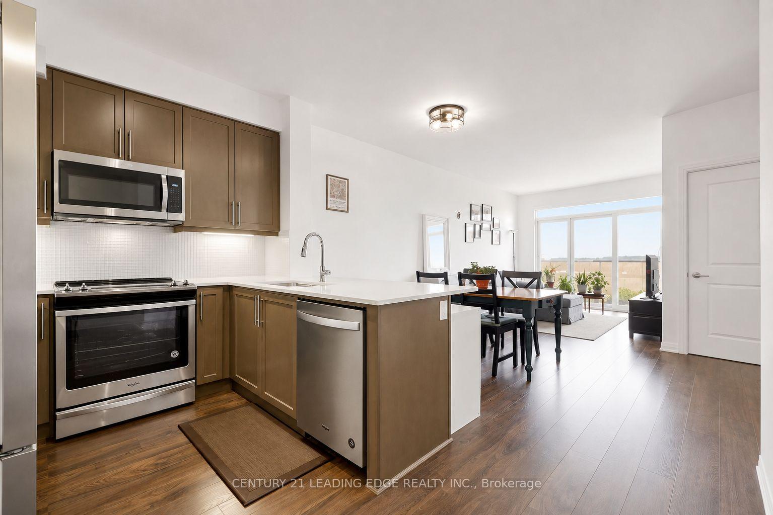 Photo 13 of Unit 801, 65 Oneida Crescent, Richmond Hill, Langstaff — HOMEH