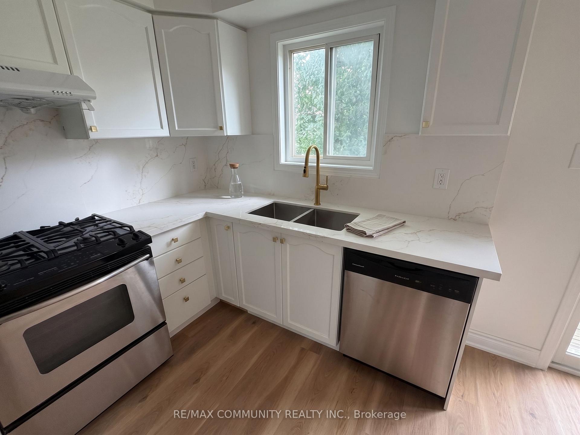 Photo 9 of 5 Canoe Crescent, Scarborough, Rouge — HOMEH