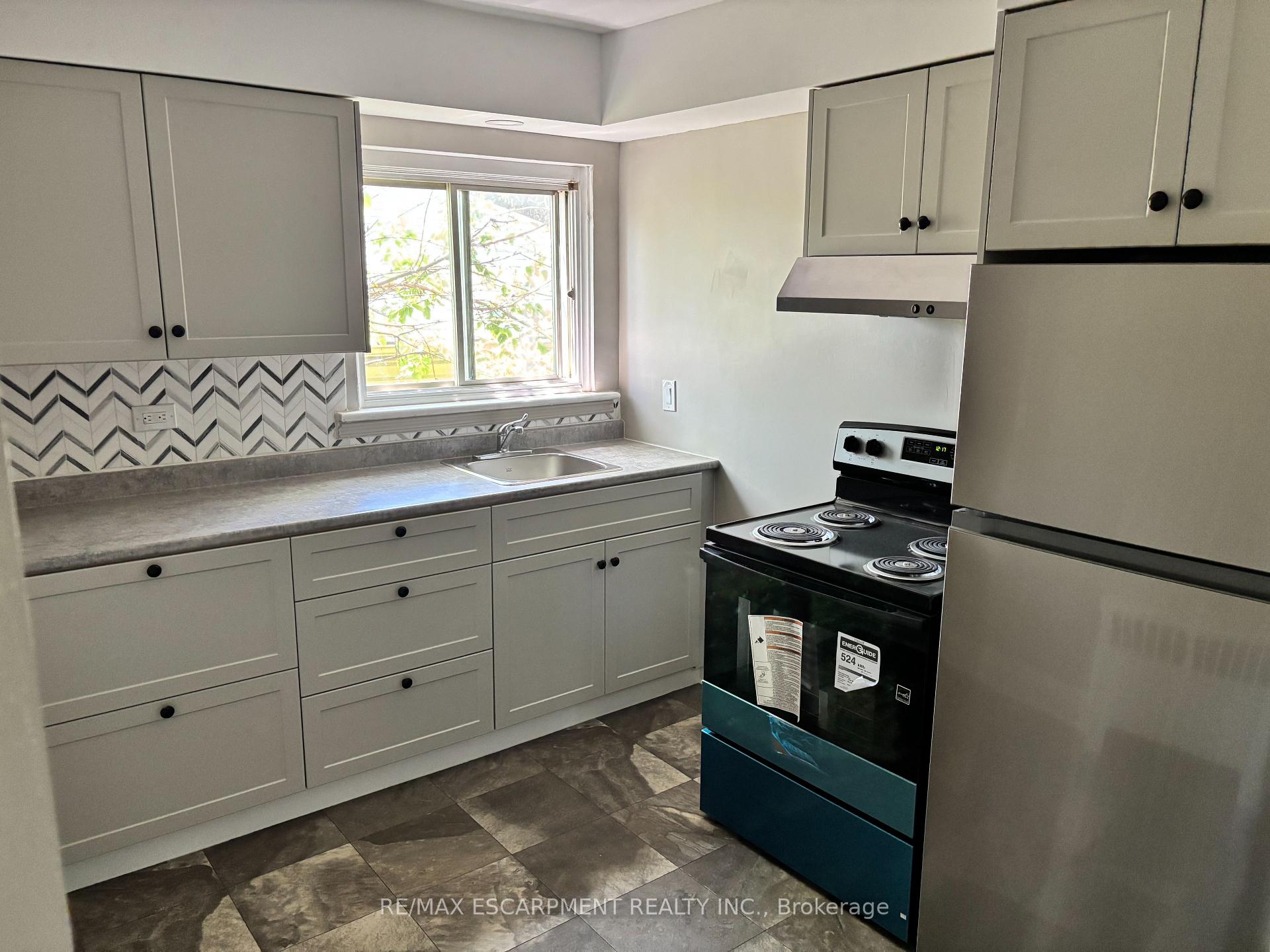 Photo of Unit 5, 5473 Ontario Avenue