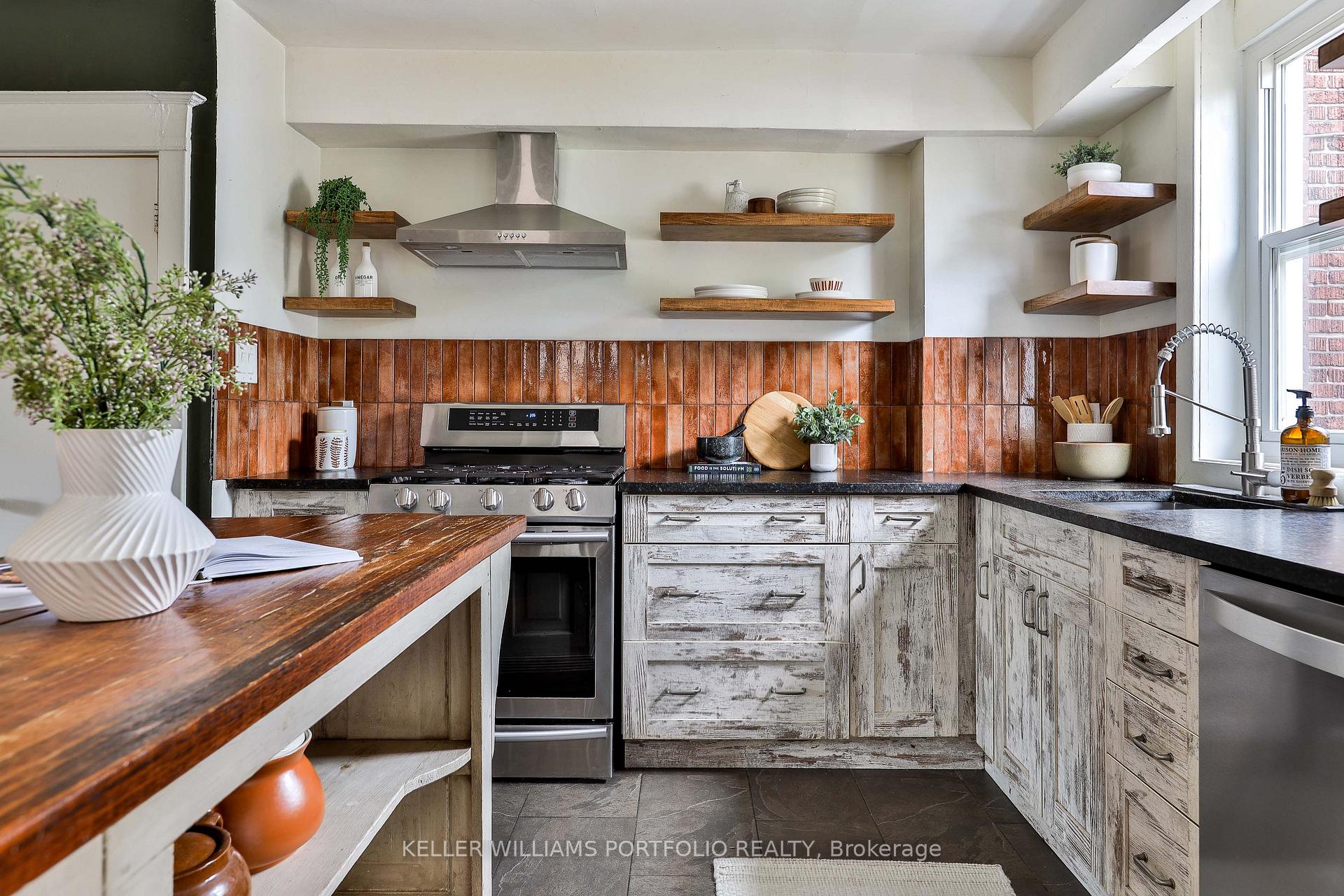 Photo 12 of 28 Pryor Avenue, Toronto, Weston-Pellam Park — HOMEH