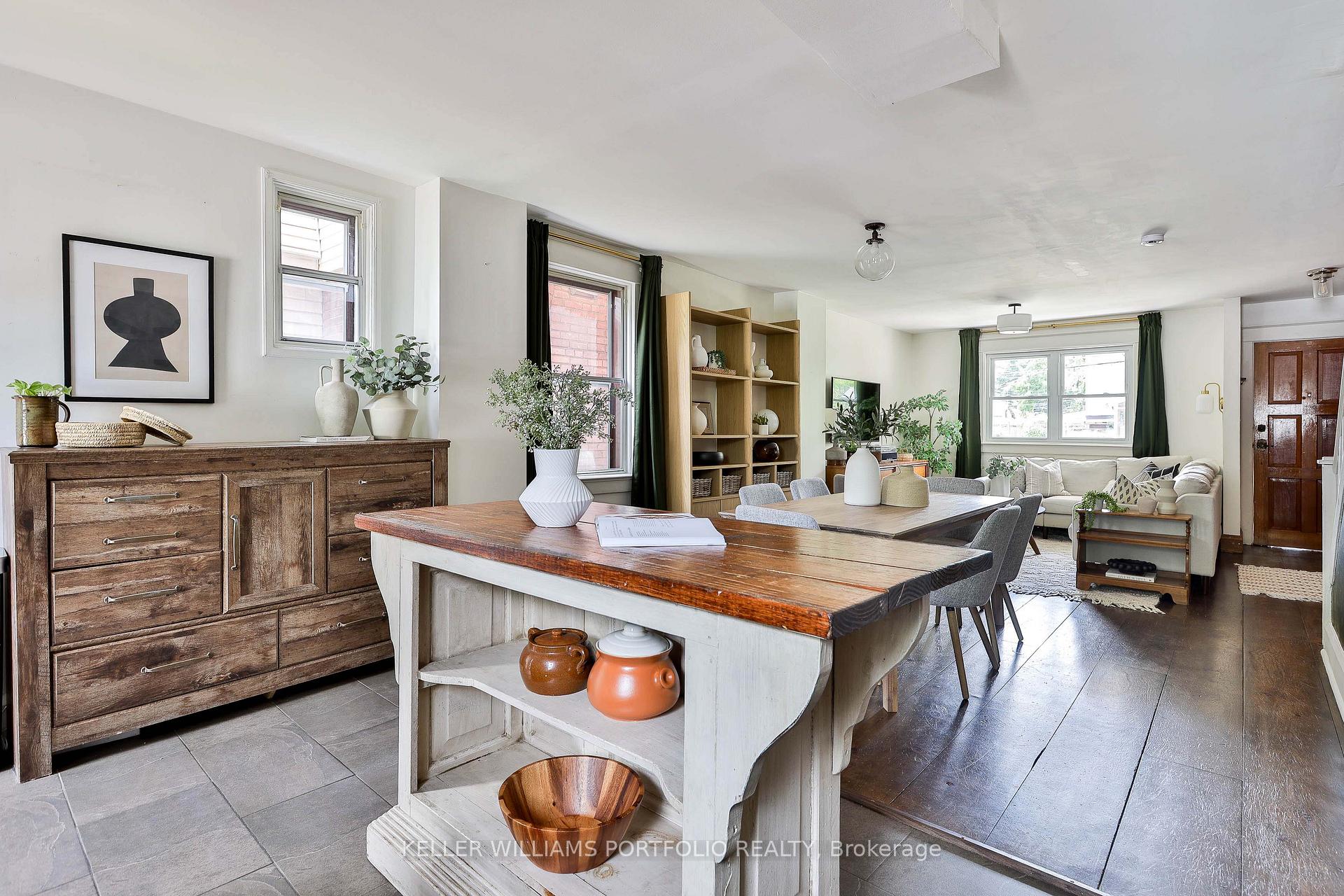 Photo 15 of 28 Pryor Avenue, Toronto, Weston-Pellam Park — HOMEH