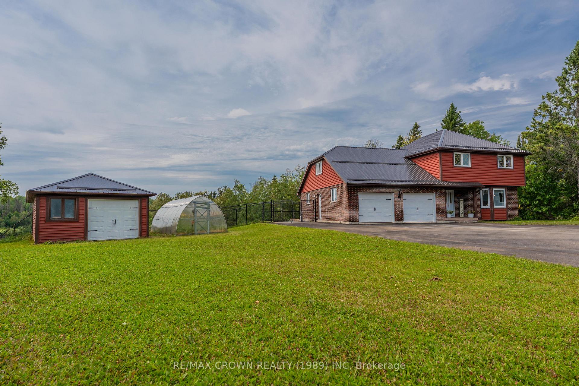 Photo 3 of 64 Kimberly Drive, Kapuskasing — HOMEH