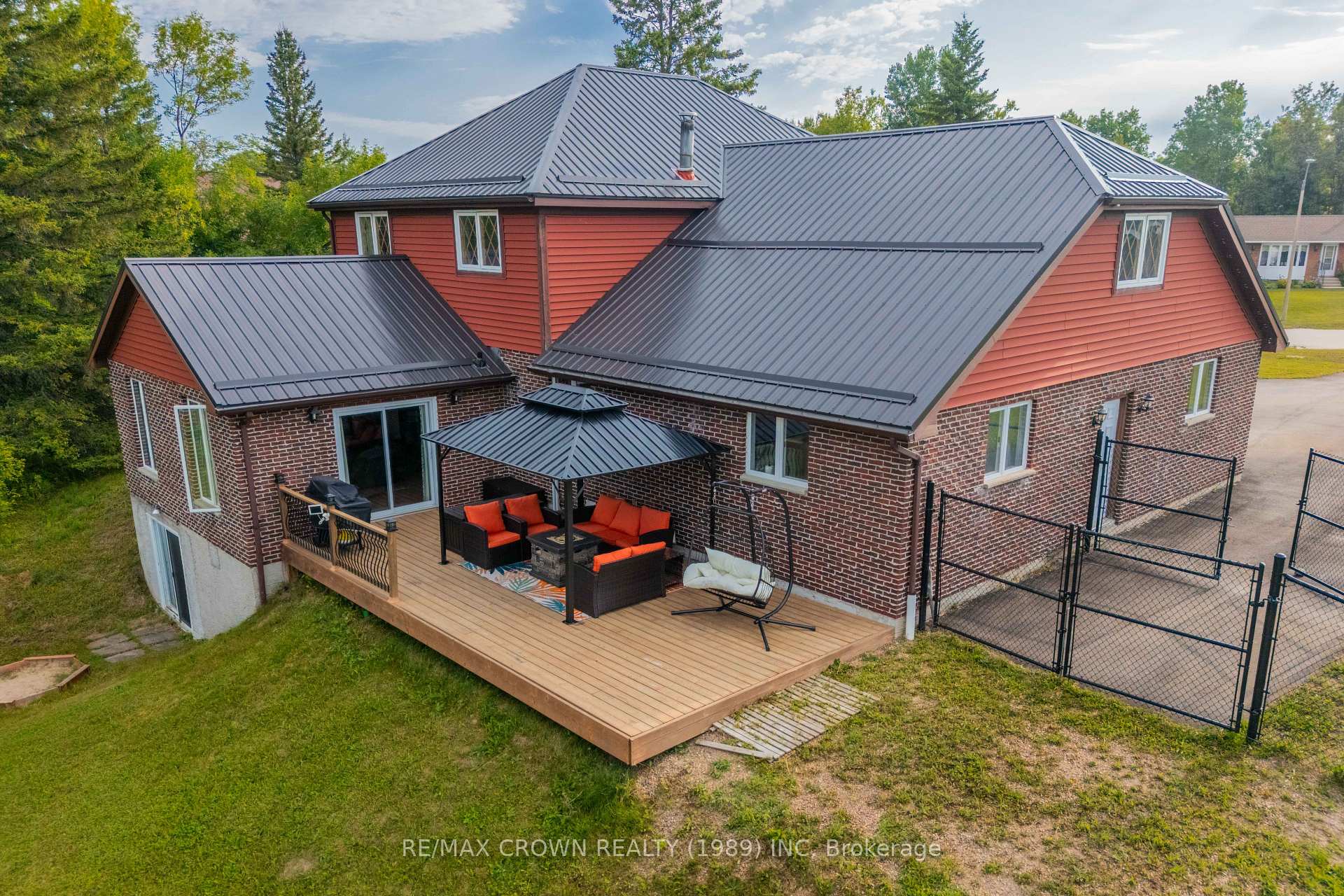 Photo 4 of 64 Kimberly Drive, Kapuskasing — HOMEH