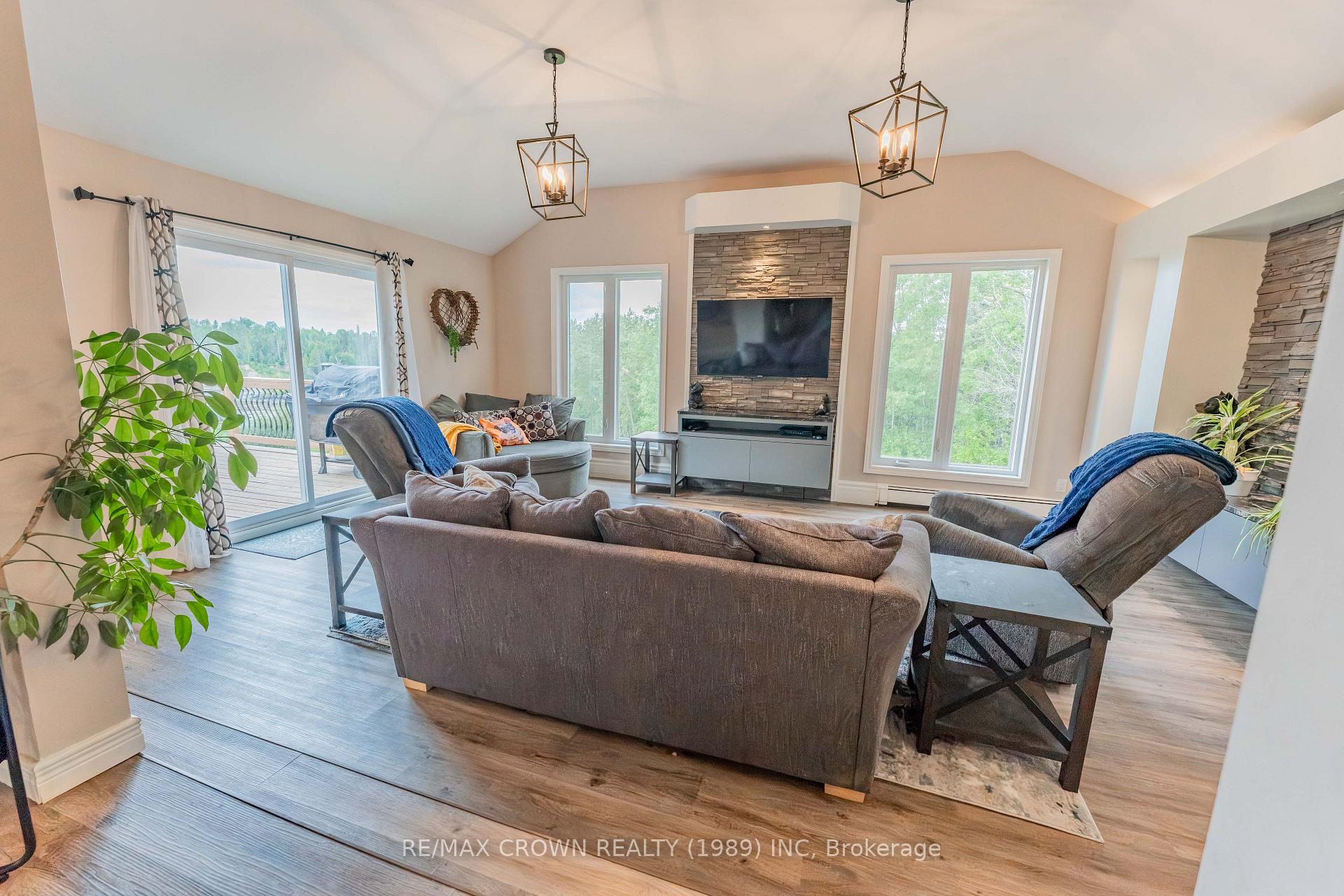 Photo 16 of 64 Kimberly Drive, Kapuskasing — HOMEH