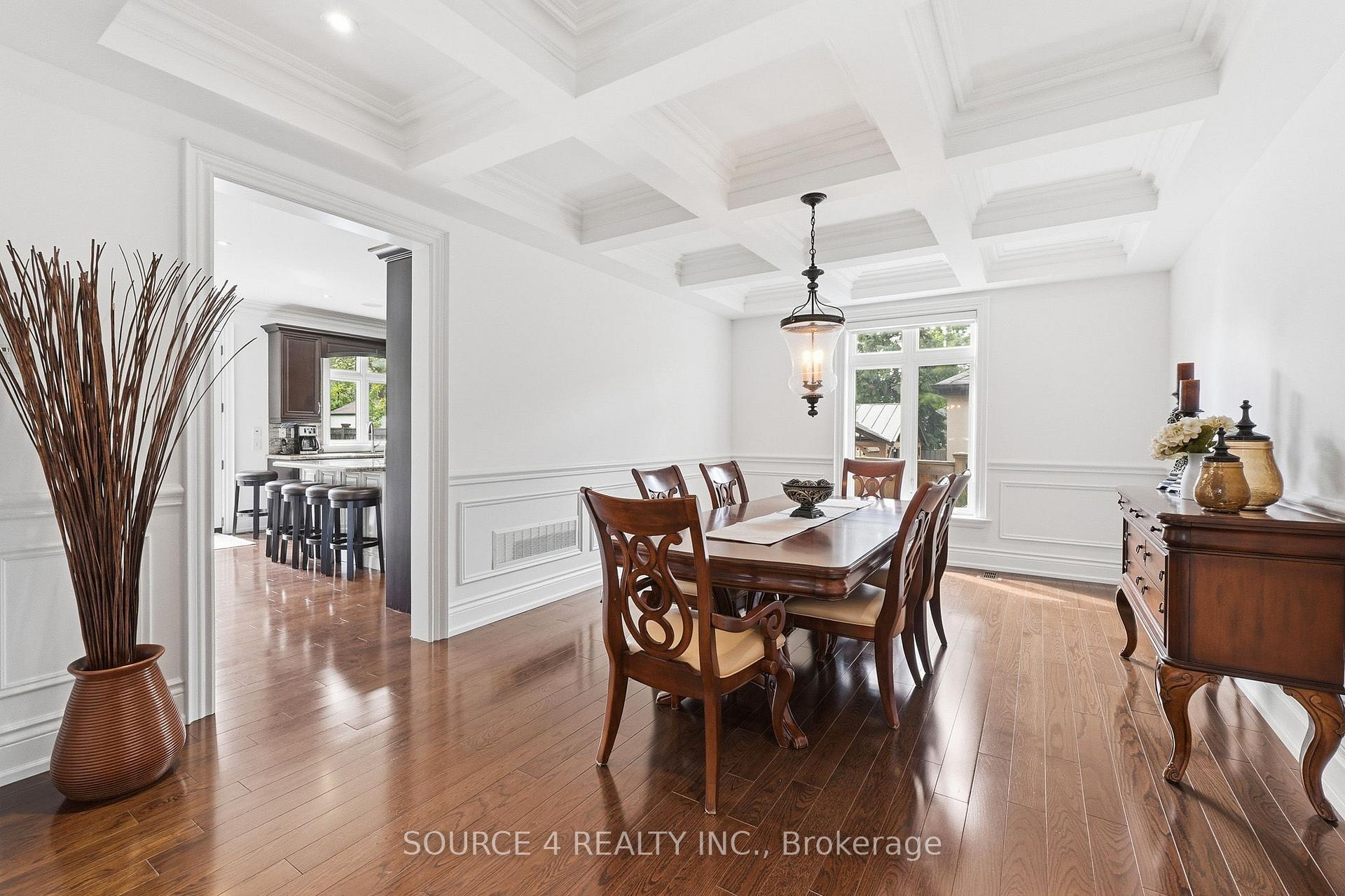 Photo 9 of 39 Amesbury Drive, North York, Brookhaven-Amesbury — HOMEH