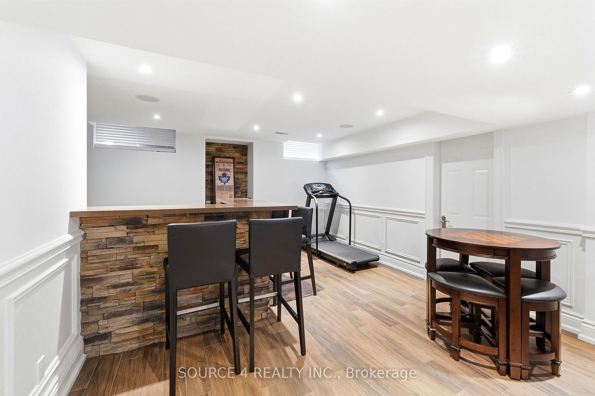 Photo 39 of 39 Amesbury Drive, North York, Brookhaven-Amesbury — HOMEH